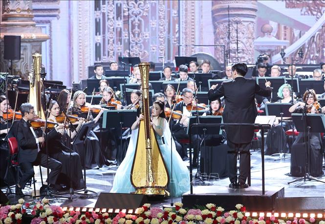 Tổng Bí thư Tô Lâm dự chương trình hòa nhạc hữu nghị Việt Nam - Kazakhstan- Ảnh 6. Tổng Bí thư Tô Lâm dự chương trình hòa nhạc hữu nghị Việt Nam - Kazakhstan- Ảnh 6.