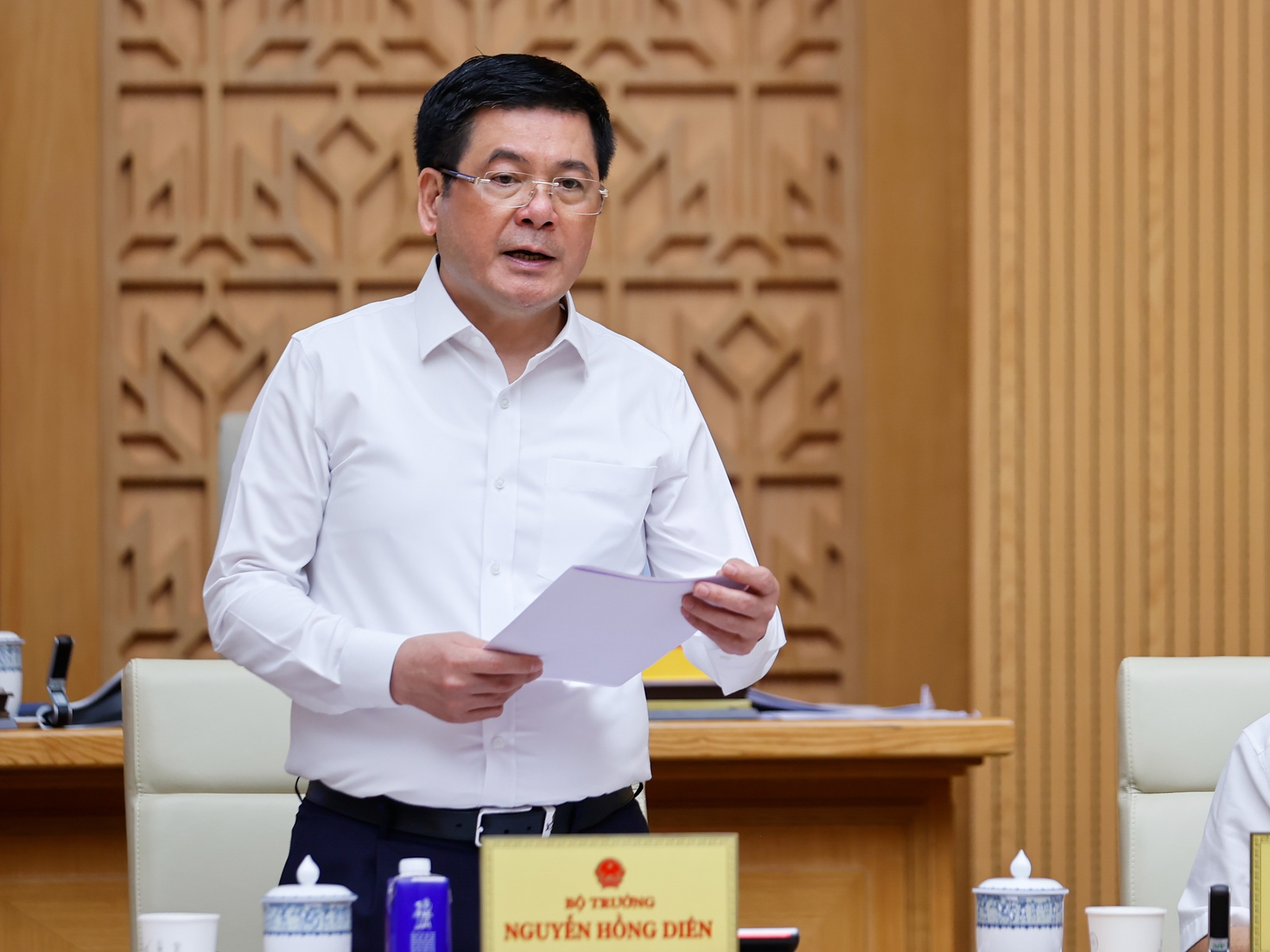 Thủ tướng: Triển khai hiệu quả "bộ tứ chiến lược"; thực hiện bằng được các mục tiêu lớn- Ảnh 6. Thủ tướng: Triển khai hiệu quả "bộ tứ chiến lược"; thực hiện bằng được các mục tiêu lớn- Ảnh 6.