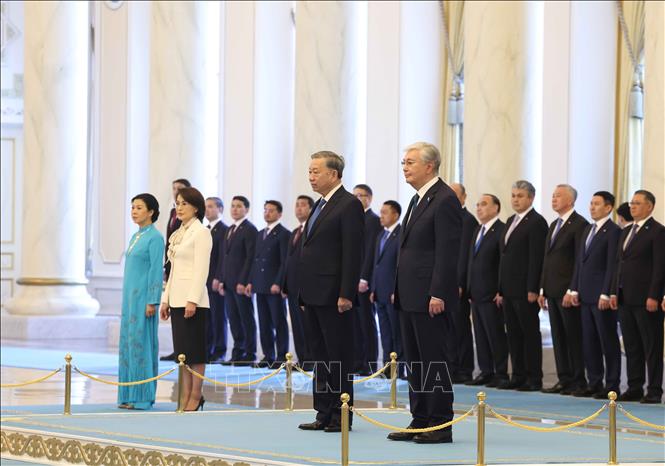 Lễ đón Tổng Bí thư Tô Lâm và Phu nhân thăm cấp Nhà nước Cộng hòa Kazakhstan- Ảnh 5. Lễ đón Tổng Bí thư Tô Lâm và Phu nhân thăm cấp Nhà nước Cộng hòa Kazakhstan- Ảnh 5.
