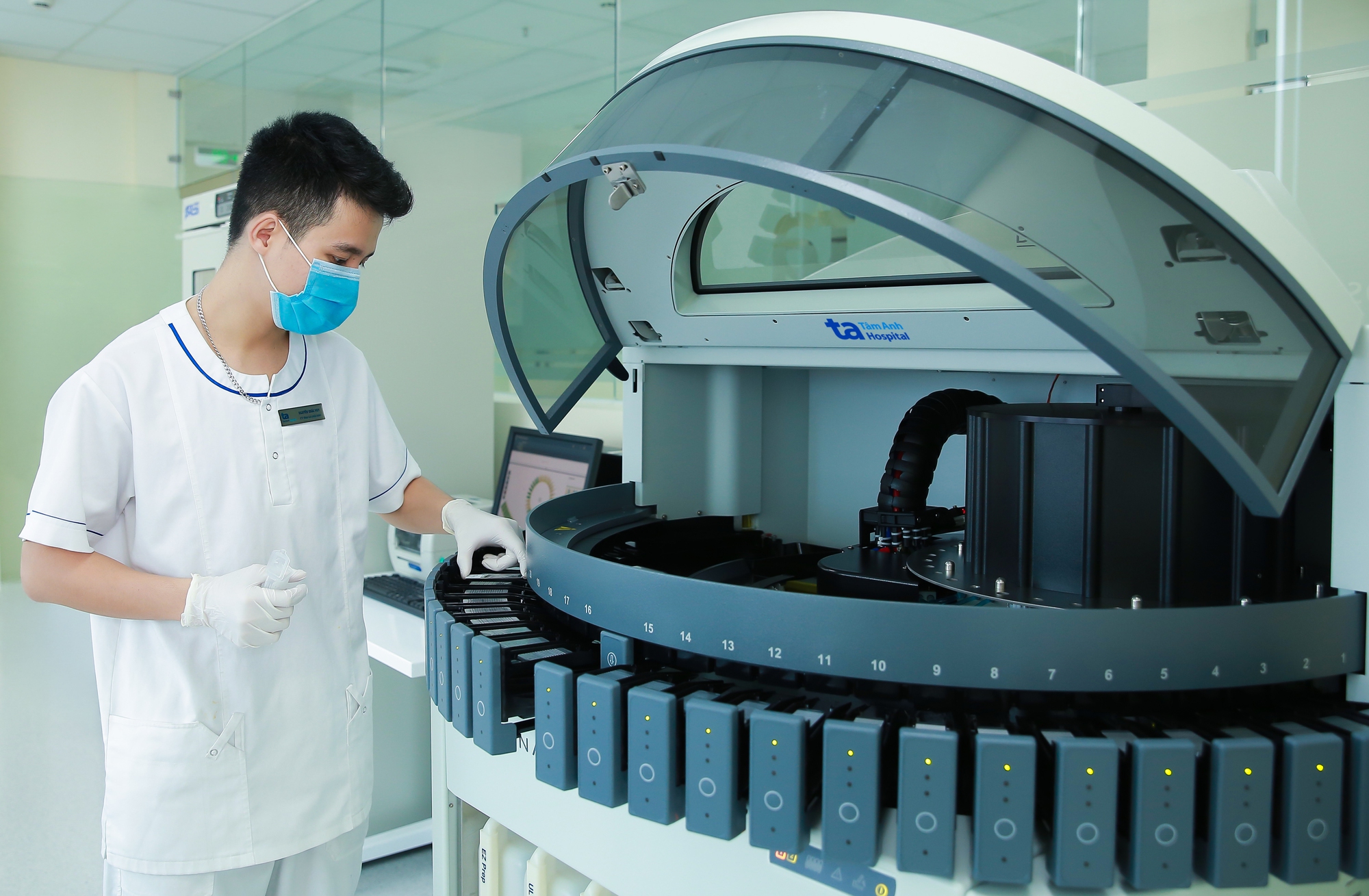 8 bệnh nhân đầu tiên thử nghiệm thuốc mới điều trị ung thư của Mỹ- Ảnh 2. 8 bệnh nhân đầu tiên thử nghiệm thuốc mới điều trị ung thư của Mỹ- Ảnh 2.