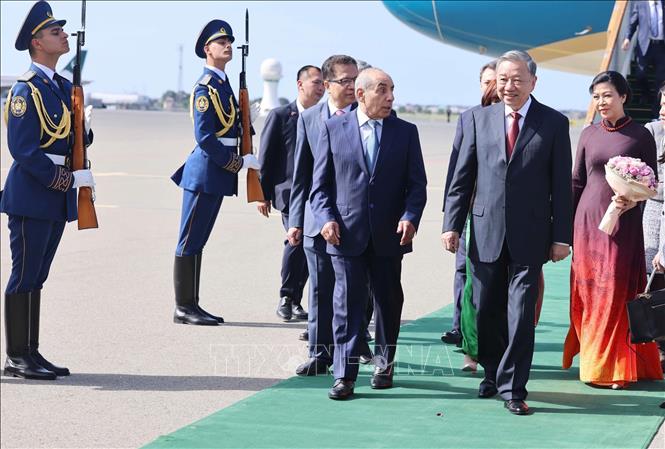 Tổng Bí thư Tô Lâm và Phu nhân bắt đầu thăm cấp Nhà nước Cộng hòa Azerbaijan- Ảnh 3. Tổng Bí thư Tô Lâm và Phu nhân bắt đầu thăm cấp Nhà nước Cộng hòa Azerbaijan- Ảnh 3.