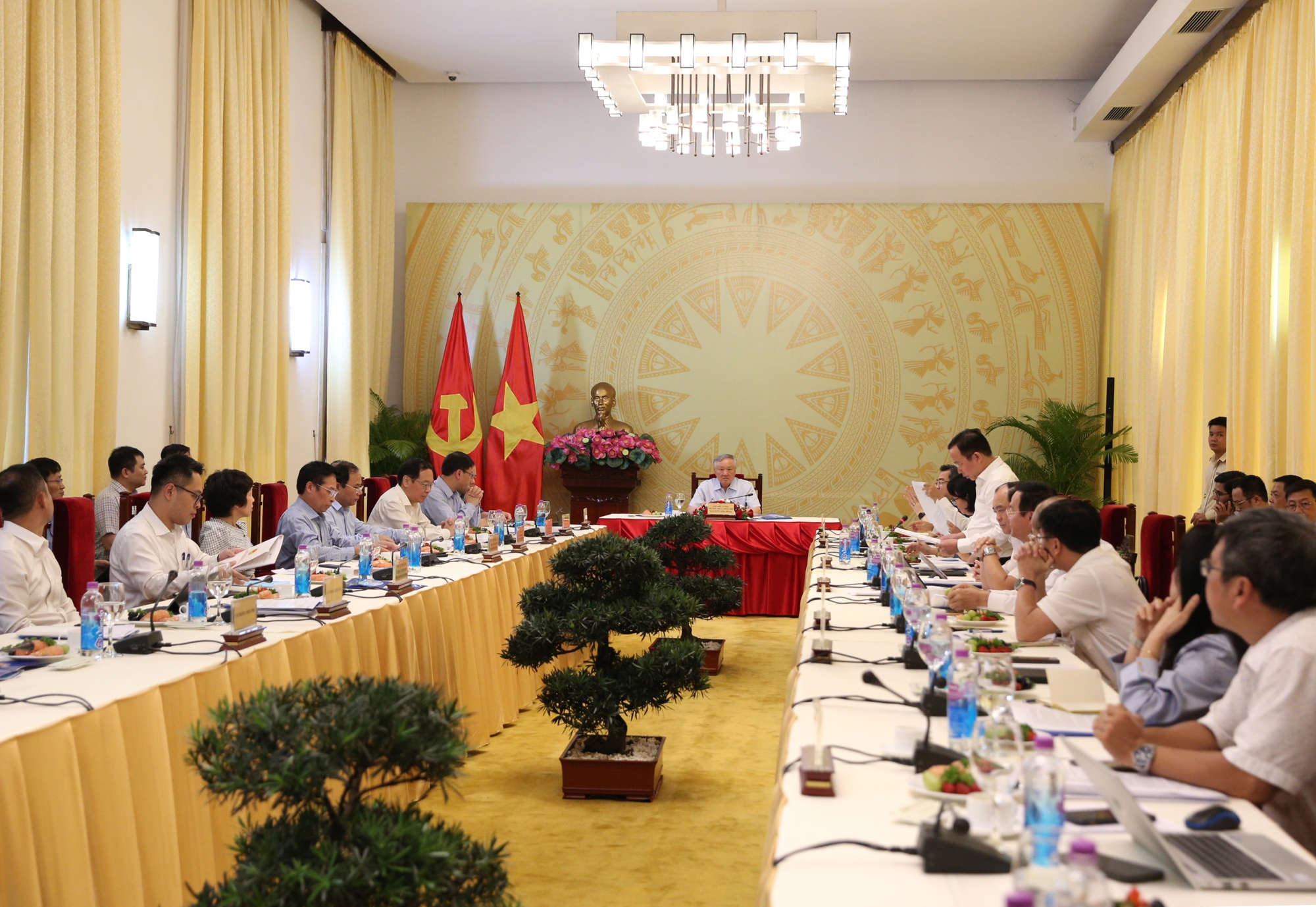 TPHCM cần tập trung rà soát, tháo gỡ khó khăn cho tất cả các dự án còn đang vướng mắc- Ảnh 3. TPHCM cần tập trung rà soát, tháo gỡ khó khăn cho tất cả các dự án còn đang vướng mắc- Ảnh 3.
