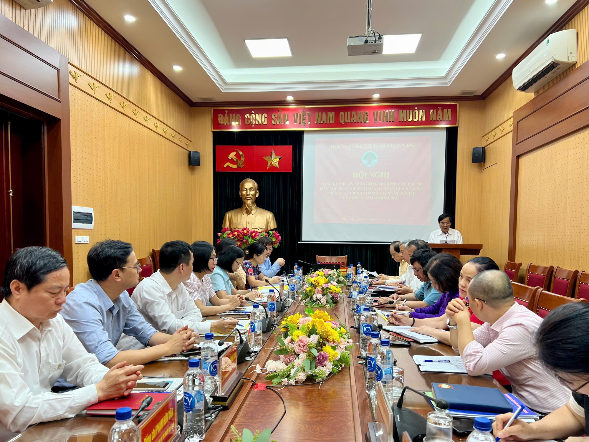 9.000 CLB liên thế hệ: phù hợp với quá trình già hóa dân số- Ảnh 1. 9.000 CLB liên thế hệ: phù hợp với quá trình già hóa dân số- Ảnh 1.