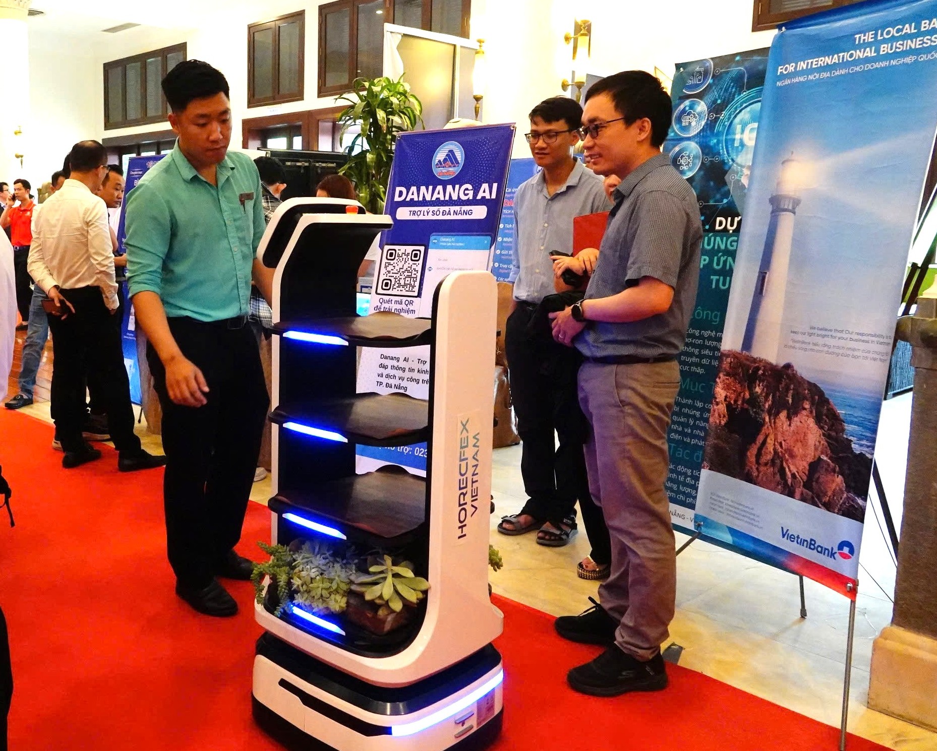 Đà Nẵng đặt mục tiêu trở thành trung tâm vi mạch bán dẫn, trí tuệ nhân tạo của cả nước- Ảnh 2. Đà Nẵng đặt mục tiêu trở thành trung tâm vi mạch bán dẫn, trí tuệ nhân tạo của cả nước- Ảnh 2.