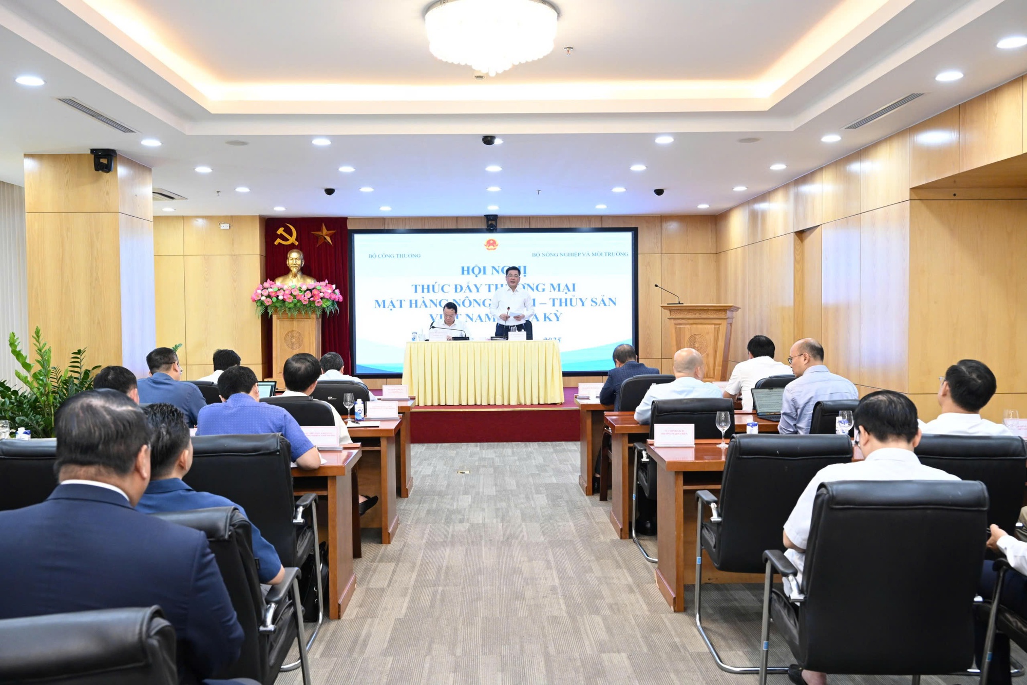 Mở rộng nhập khẩu nông sản Hoa Kỳ, thúc đẩy cân bằng thương mại hai chiều- Ảnh 2. Mở rộng nhập khẩu nông sản Hoa Kỳ, thúc đẩy cân bằng thương mại hai chiều- Ảnh 2.