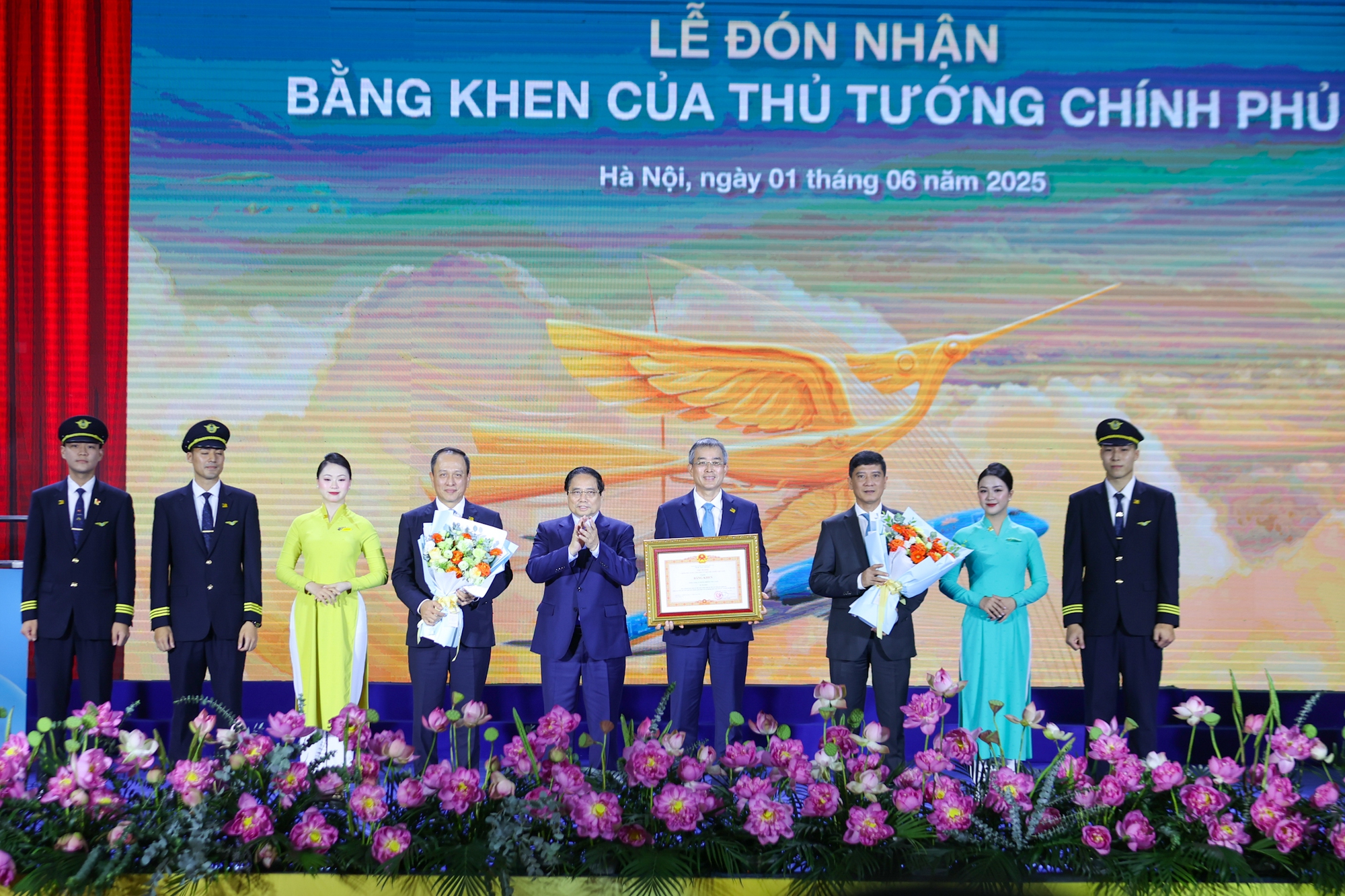 Thủ tướng: Hàng không Việt Nam bay tới đâu, biên giới mềm của Việt Nam tới đó- Ảnh 5. Thủ tướng: Hàng không Việt Nam bay tới đâu, biên giới mềm của Việt Nam tới đó- Ảnh 5.