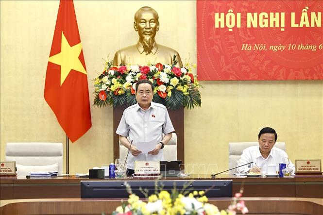 Chủ tịch Quốc hội Trần Thanh Mẫn chủ trì Hội nghị Ban Chấp hành Đảng bộ Quốc hội- Ảnh 2. Chủ tịch Quốc hội Trần Thanh Mẫn chủ trì Hội nghị Ban Chấp hành Đảng bộ Quốc hội- Ảnh 2.