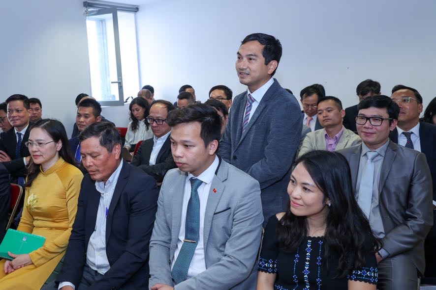 Thủ tướng làm việc với các chuyên gia kiều bào: Sẵn sàng góp sức để đất nước làm chủ các công nghệ chiến lược- Ảnh 2.