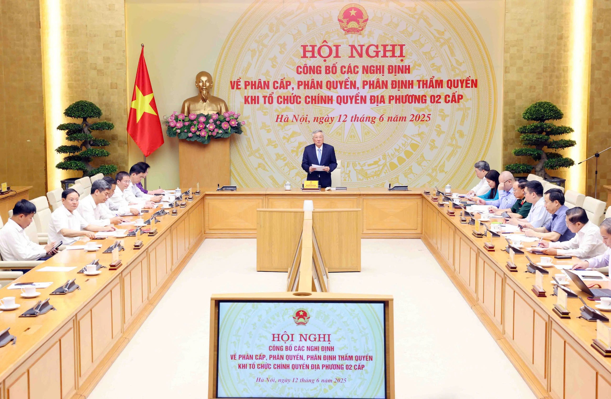Đưa các nghị định về phân cấp, phân quyền vào cuộc sống - thước đo thực sự của cải cách- Ảnh 2. Đưa các nghị định về phân cấp, phân quyền vào cuộc sống - thước đo thực sự của cải cách- Ảnh 2.