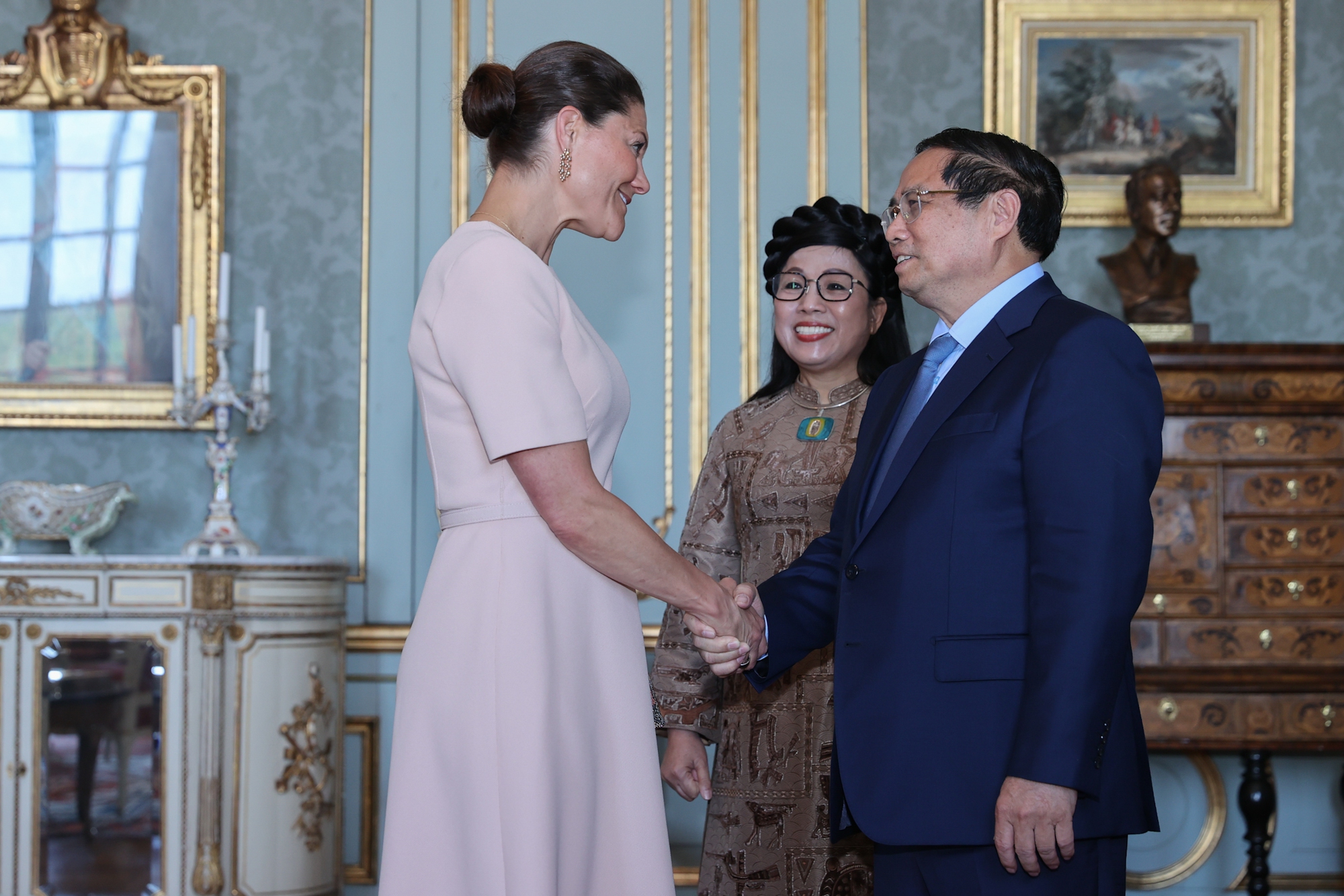 Thủ tướng Phạm Minh Chính hội kiến Công chúa kế vị Thụy Điển và Phu quân- Ảnh 1. Thủ tướng Phạm Minh Chính hội kiến Công chúa kế vị Thụy Điển và Phu quân- Ảnh 1.