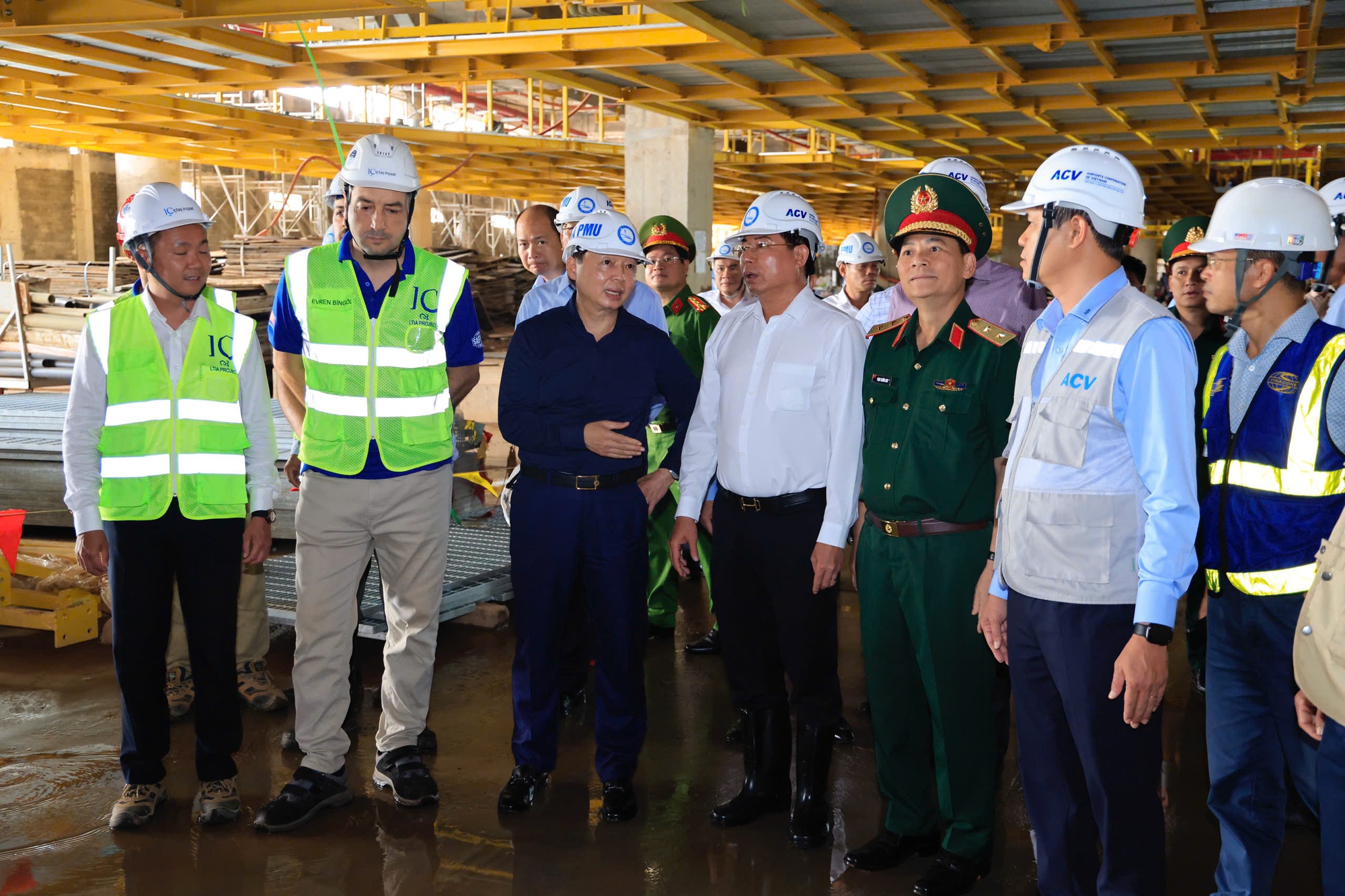 Tăng tốc các gói thầu trọng điểm, không để hạng mục nhỏ làm chậm tiến độ sân bay Long Thành- Ảnh 2. Tăng tốc các gói thầu trọng điểm, không để hạng mục nhỏ làm chậm tiến độ sân bay Long Thành- Ảnh 2.