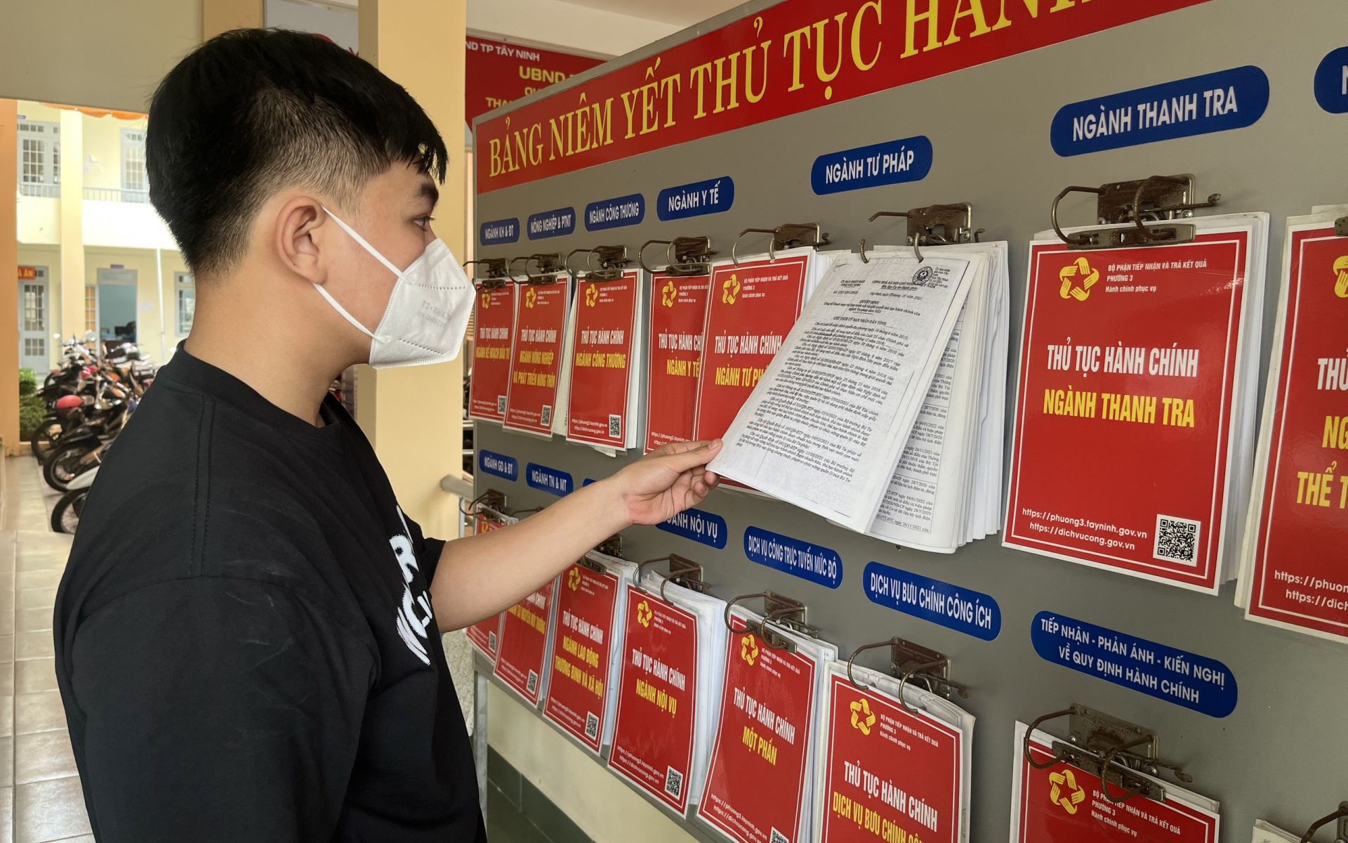 Đề xuất tiêu chí đánh giá, công nhận cấp xã đạt chuẩn tiếp cận pháp luật