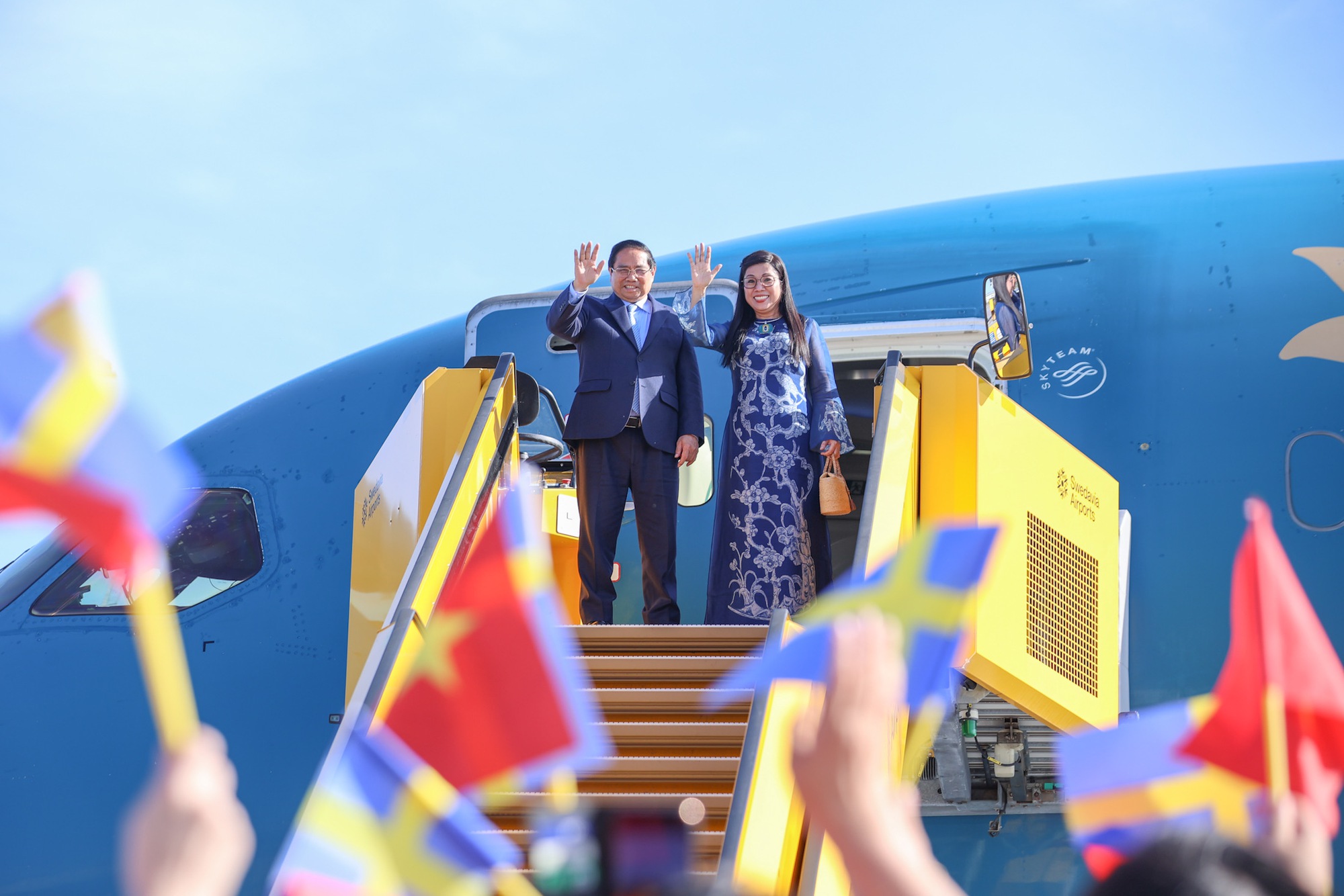 Thủ tướng lên đường về nước, kết thúc tốt đẹp chuyến công tác sau 84 hoạt động tại 3 nước châu Âu- Ảnh 1. Thủ tướng lên đường về nước, kết thúc tốt đẹp chuyến công tác sau 84 hoạt động tại 3 nước châu Âu- Ảnh 1.