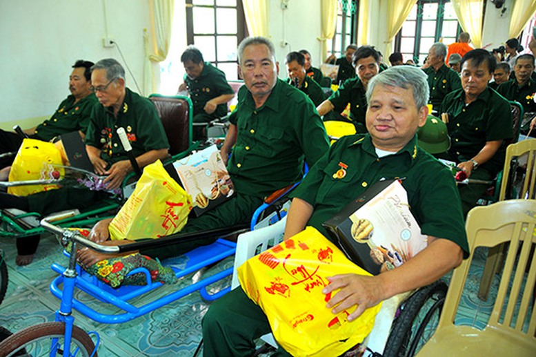 Tặng quà người có công dịp 27/7: Chu đáo, kịp thời, đúng đối tượng- Ảnh 1. Tặng quà người có công dịp 27/7: Chu đáo, kịp thời, đúng đối tượng- Ảnh 1.