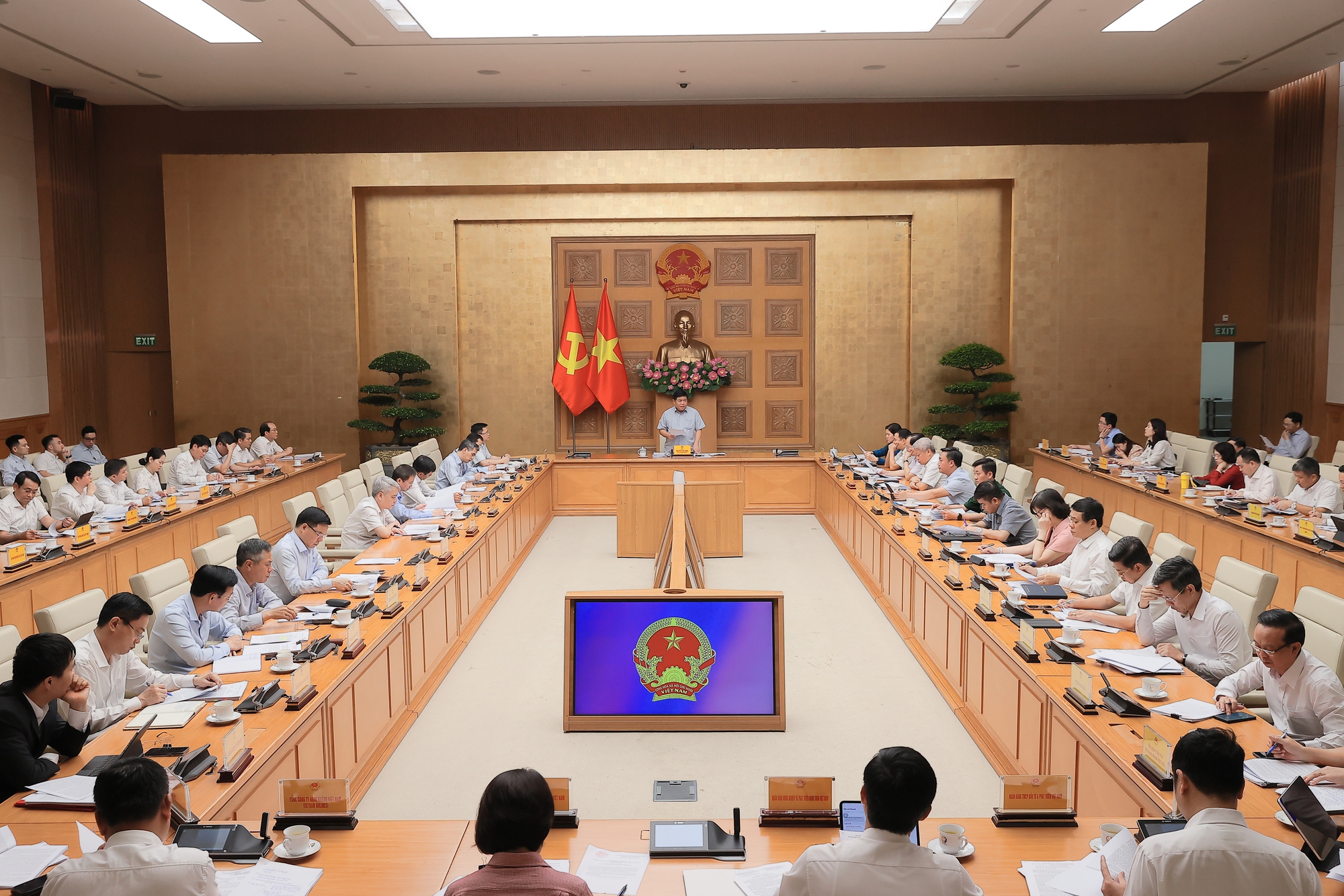 Nghiên cứu, đề xuất ban hành Nghị quyết của Bộ Chính trị về phát triển doanh nghiệp Nhà nước- Ảnh 2. Nghiên cứu, đề xuất ban hành Nghị quyết của Bộ Chính trị về phát triển doanh nghiệp Nhà nước- Ảnh 2.