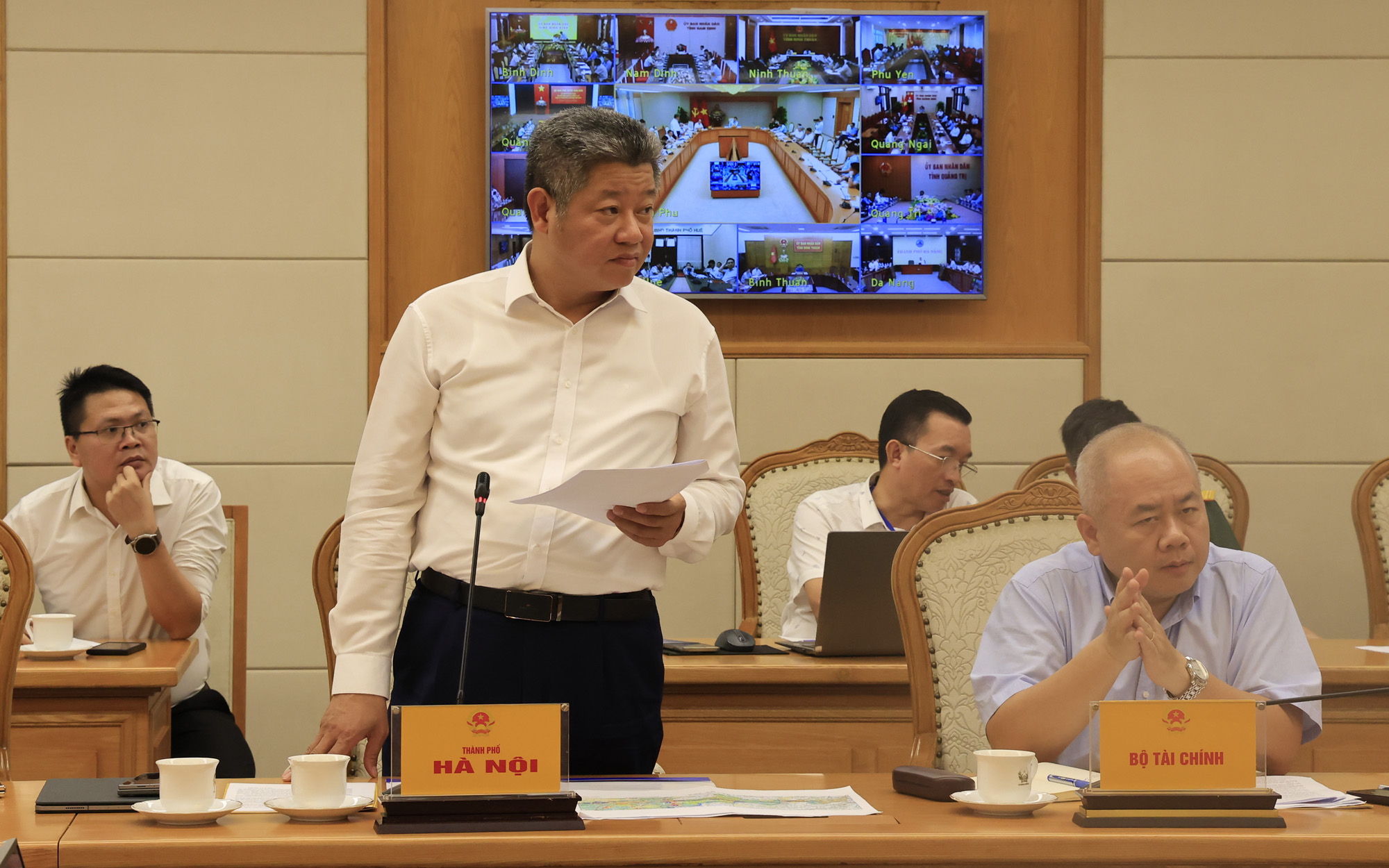 Quyết liệt, khẩn trương giải phóng mặt bằng phục vụ dự án đường sắt tốc độ cao Bắc - Nam- Ảnh 5. Quyết liệt, khẩn trương giải phóng mặt bằng phục vụ dự án đường sắt tốc độ cao Bắc - Nam- Ảnh 5.