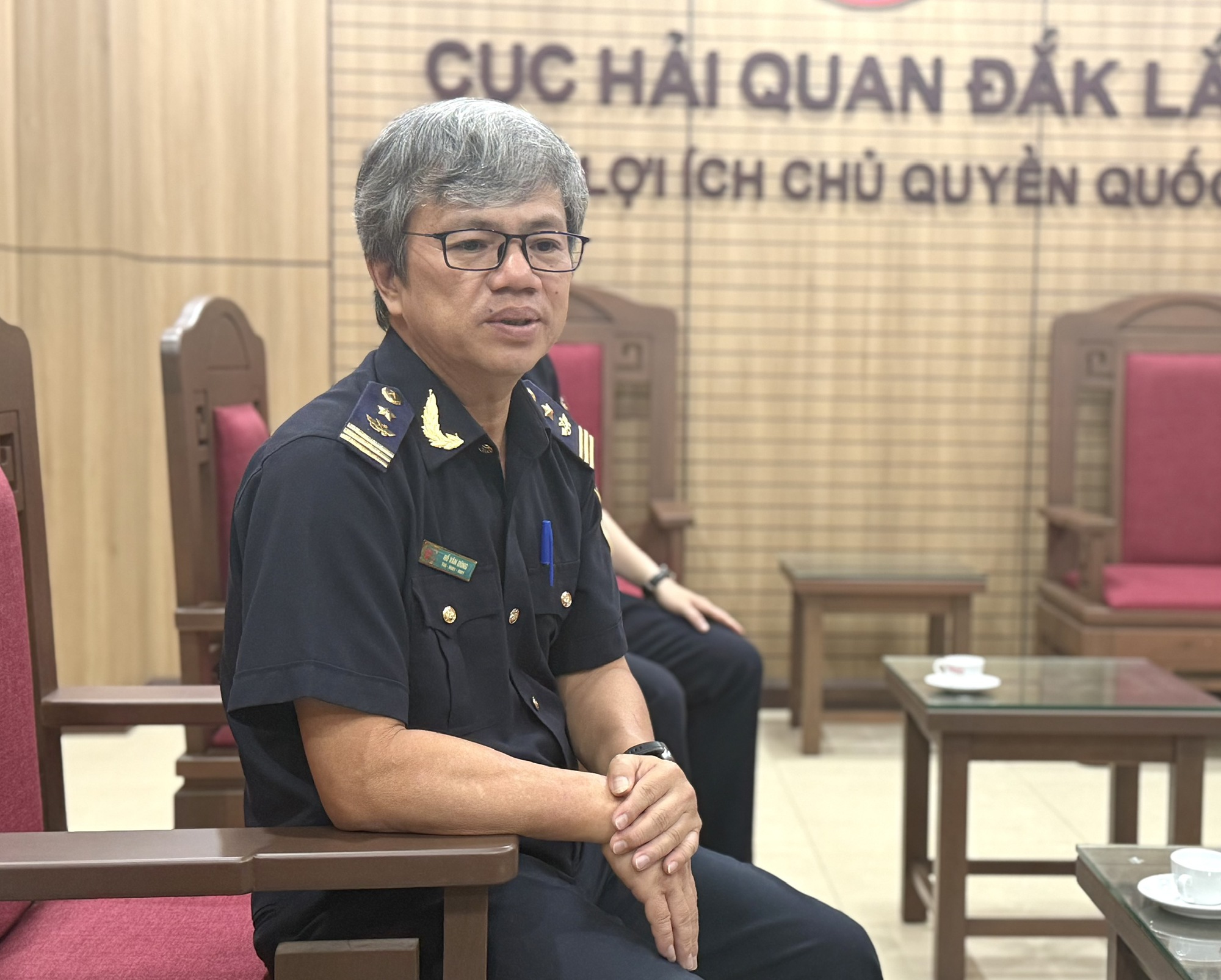 Kiên quyết giữ 'cánh cửa' Tây Nguyên: Hải quan đẩy mạnh ngăn buôn lậu, chống ma túy- Ảnh 4. Kiên quyết giữ 'cánh cửa' Tây Nguyên: Hải quan đẩy mạnh ngăn buôn lậu, chống ma túy- Ảnh 4.