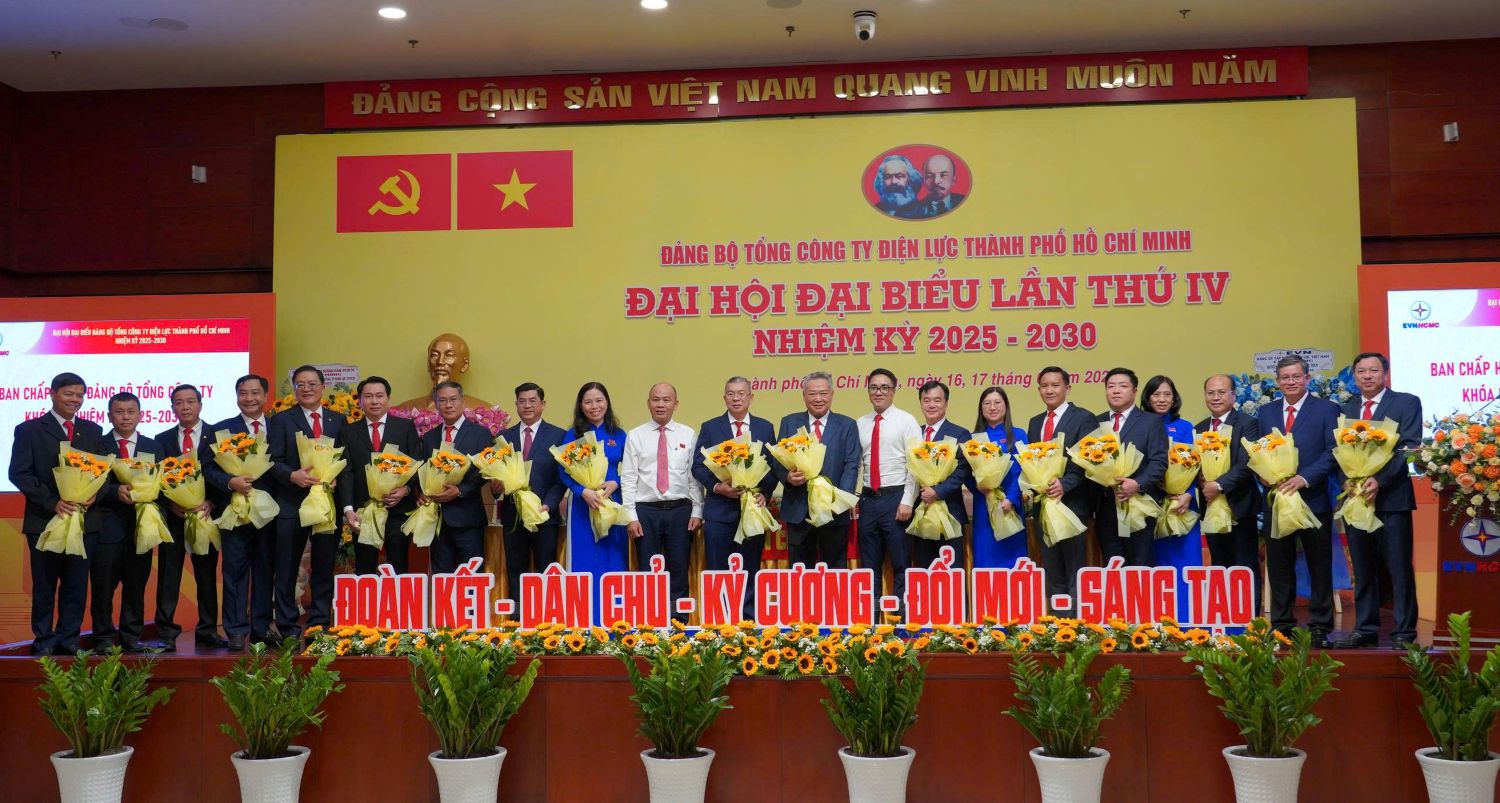Điện lực TPHCM phấn đấu trở thành doanh nghiệp số ngang tầm khu vực- Ảnh 1. Điện lực TPHCM phấn đấu trở thành doanh nghiệp số ngang tầm khu vực- Ảnh 1.