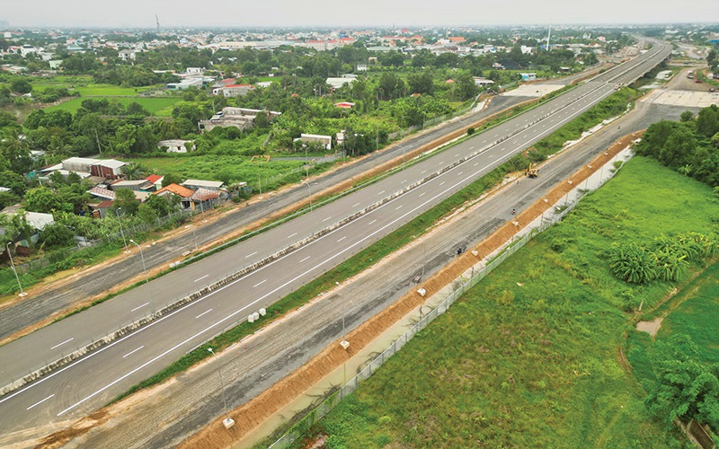 Huy động mọi nguồn lực để phát triển hạ tầng chiến lược kết nối sân bay Gia Bình với Hà Nội