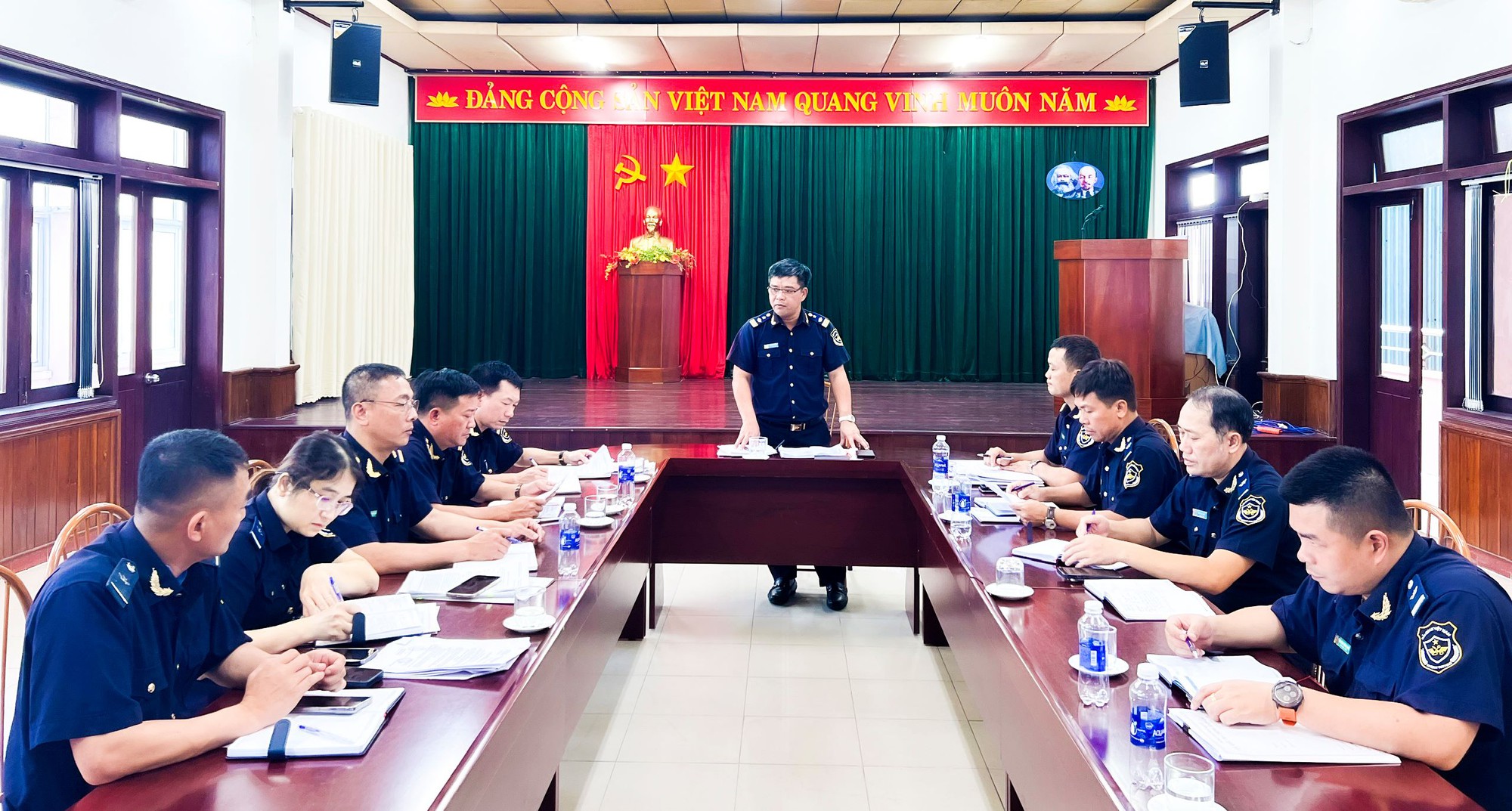 Hải quan tăng cường kiểm soát tuyến miền Trung, chặn đứng nhiều vụ buôn lậu- Ảnh 2. Hải quan tăng cường kiểm soát tuyến miền Trung, chặn đứng nhiều vụ buôn lậu- Ảnh 2.