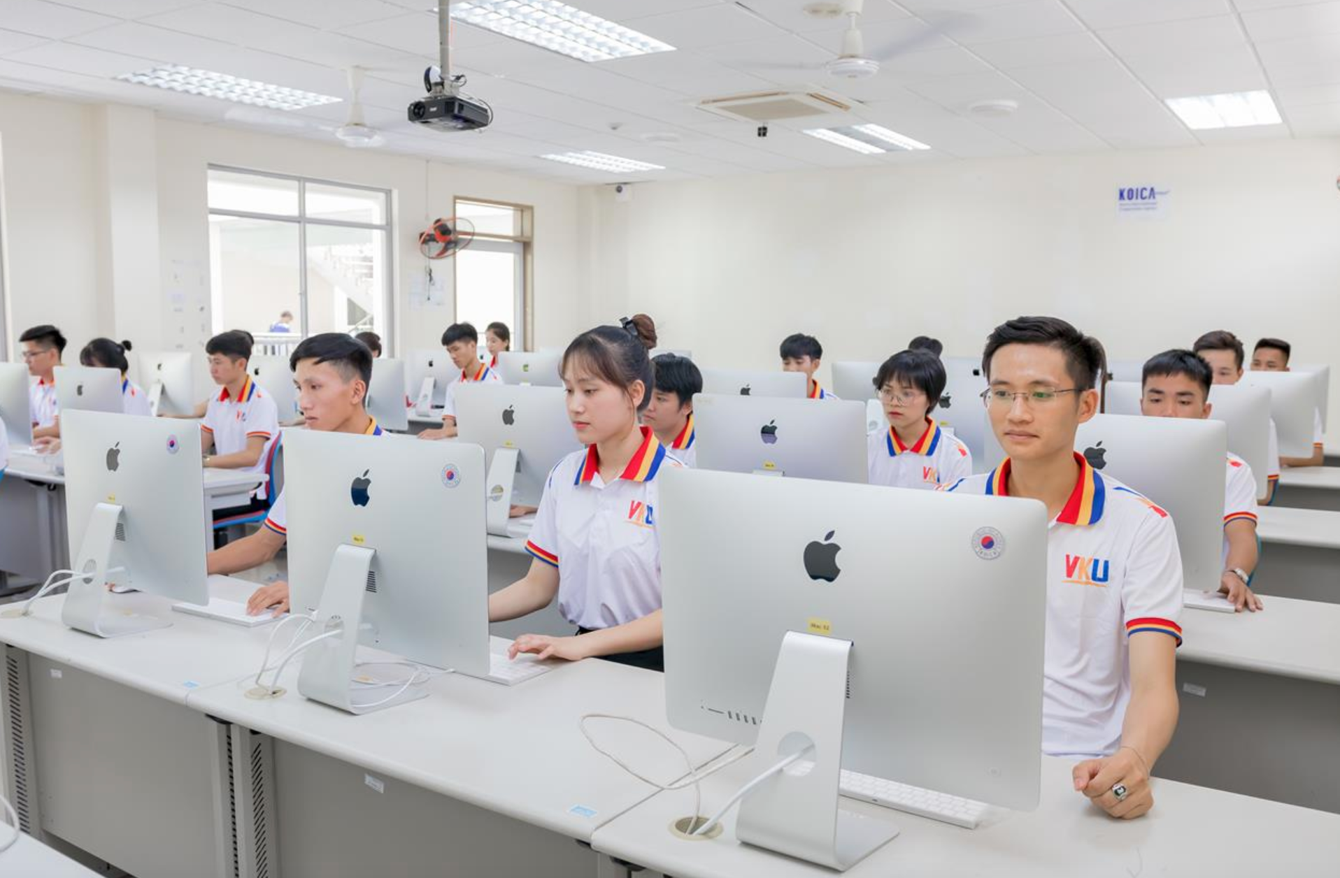 Sẵn sàng đào tạo nhân lực phục vụ cho đường sắt tốc độ cao và đường sắt đô thị- Ảnh 2.