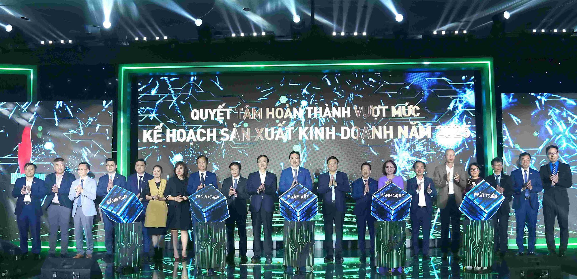 PV GAS tiếp tục giữ vững vị thế số 1 trong ngành công nghiệp khí Việt Nam- Ảnh 1. PV GAS tiếp tục giữ vững vị thế số 1 trong ngành công nghiệp khí Việt Nam- Ảnh 1.