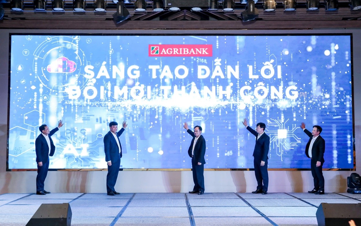 Từ nông thôn đến thành thị: Hành trình số hóa bền vững của Agribank- Ảnh 4.