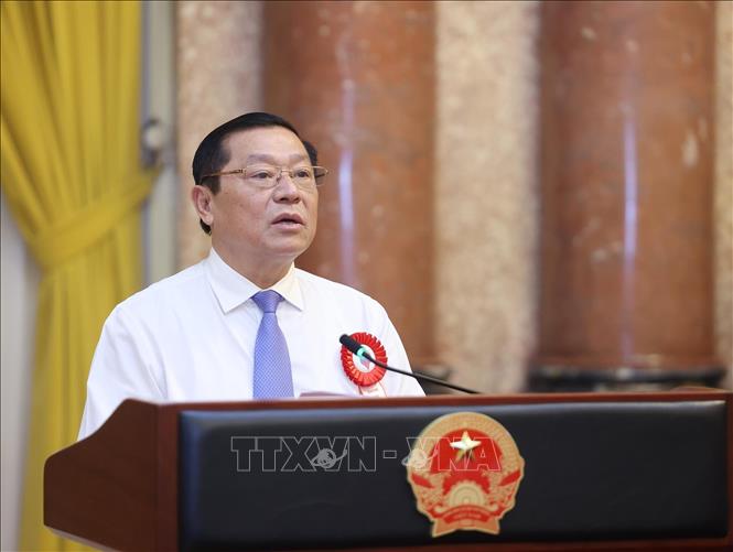 Vinh danh 150 nhà báo tiêu biểu, tiếp nối ngọn lửa 100 năm Báo chí cách mạng Việt Nam- Ảnh 1. Vinh danh 150 nhà báo tiêu biểu, tiếp nối ngọn lửa 100 năm Báo chí cách mạng Việt Nam- Ảnh 1.