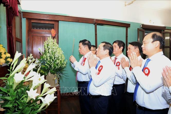 Lễ báo công dâng Bác nhân kỷ niệm 100 năm Ngày Báo chí Cách mạng Việt Nam- Ảnh 2. Lễ báo công dâng Bác nhân kỷ niệm 100 năm Ngày Báo chí Cách mạng Việt Nam- Ảnh 2.