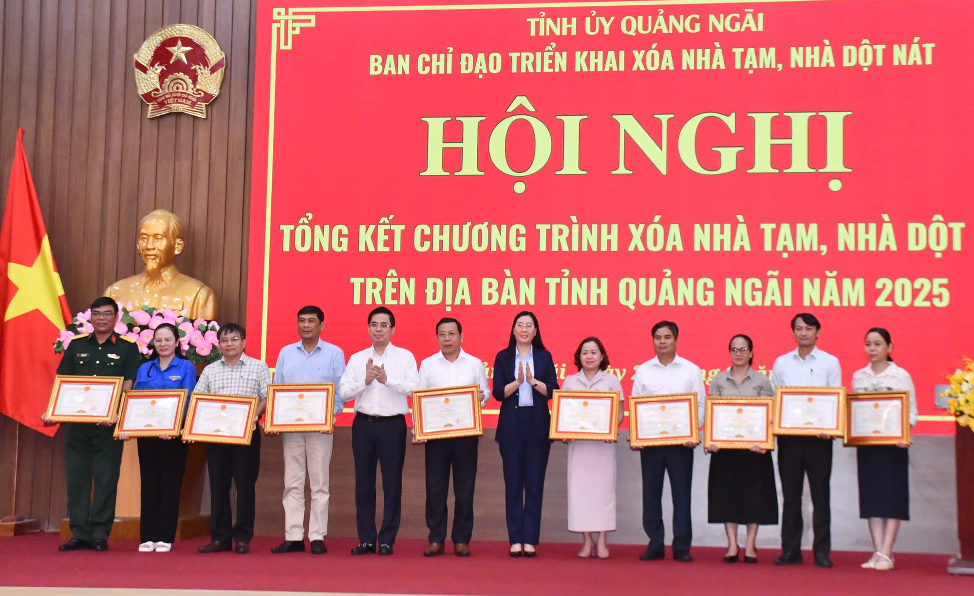 Quảng Ngãi về đích chương trình xóa nhà tạm, nhà dột nát- Ảnh 1. Quảng Ngãi về đích chương trình xóa nhà tạm, nhà dột nát- Ảnh 1.