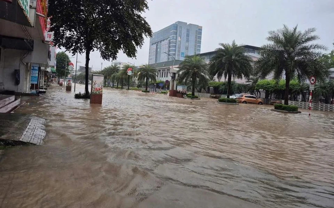 Nguy cơ ngập lụt và lũ quét do mưa lớn kéo dài- Ảnh 1. Nguy cơ ngập lụt và lũ quét do mưa lớn kéo dài- Ảnh 1.