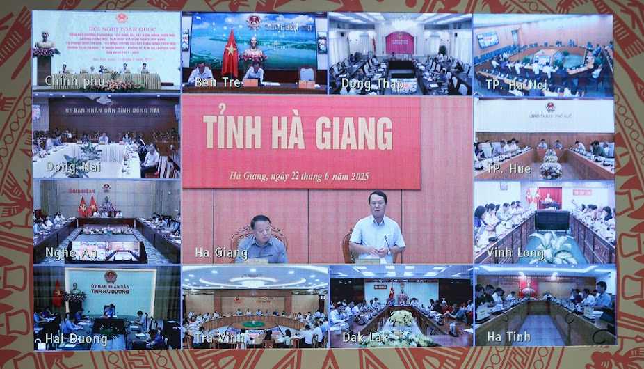 TỔNG THUẬT: Hội nghị toàn quốc tổng kết 02 chương trình mục tiêu quốc gia và 02 phong trào thi đua về xây dựng nông thôn mới và giảm nghèo bền vững- Ảnh 5. TỔNG THUẬT: Hội nghị toàn quốc tổng kết 02 chương trình mục tiêu quốc gia và 02 phong trào thi đua về xây dựng nông thôn mới và giảm nghèo bền vững- Ảnh 5.
