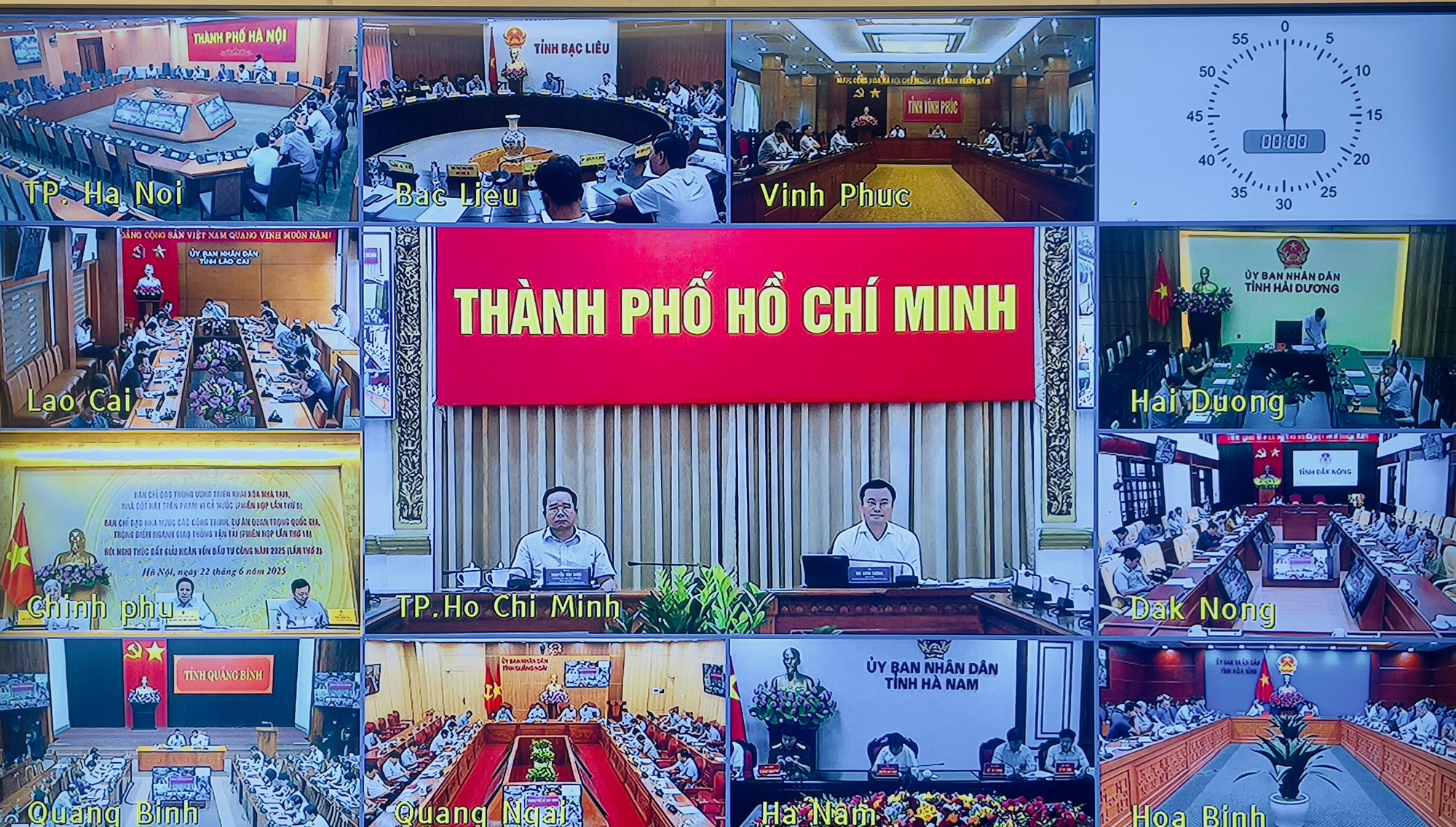 TỔNG THUẬT: Phiên họp các Ban Chỉ đạo về xóa nhà tạm, nhà dột nát; Các công trình, dự án quan trọng quốc gia, trọng điểm ngành GTVT; Thúc đẩy giải ngân vốn đầu tư công năm 2025- Ảnh 8. TỔNG THUẬT: Phiên họp các Ban Chỉ đạo về xóa nhà tạm, nhà dột nát; Các công trình, dự án quan trọng quốc gia, trọng điểm ngành GTVT; Thúc đẩy giải ngân vốn đầu tư công năm 2025- Ảnh 8.