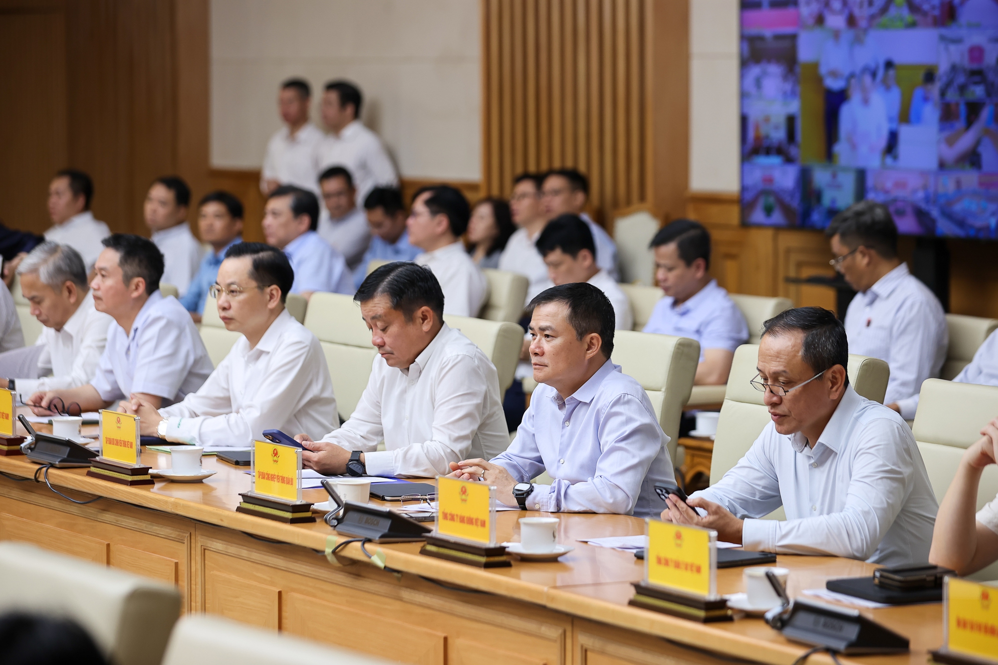 TỔNG THUẬT: Phiên họp các Ban Chỉ đạo về xóa nhà tạm, nhà dột nát; Các công trình, dự án quan trọng quốc gia, trọng điểm ngành GTVT; Thúc đẩy giải ngân vốn đầu tư công năm 2025- Ảnh 9. TỔNG THUẬT: Phiên họp các Ban Chỉ đạo về xóa nhà tạm, nhà dột nát; Các công trình, dự án quan trọng quốc gia, trọng điểm ngành GTVT; Thúc đẩy giải ngân vốn đầu tư công năm 2025- Ảnh 9.