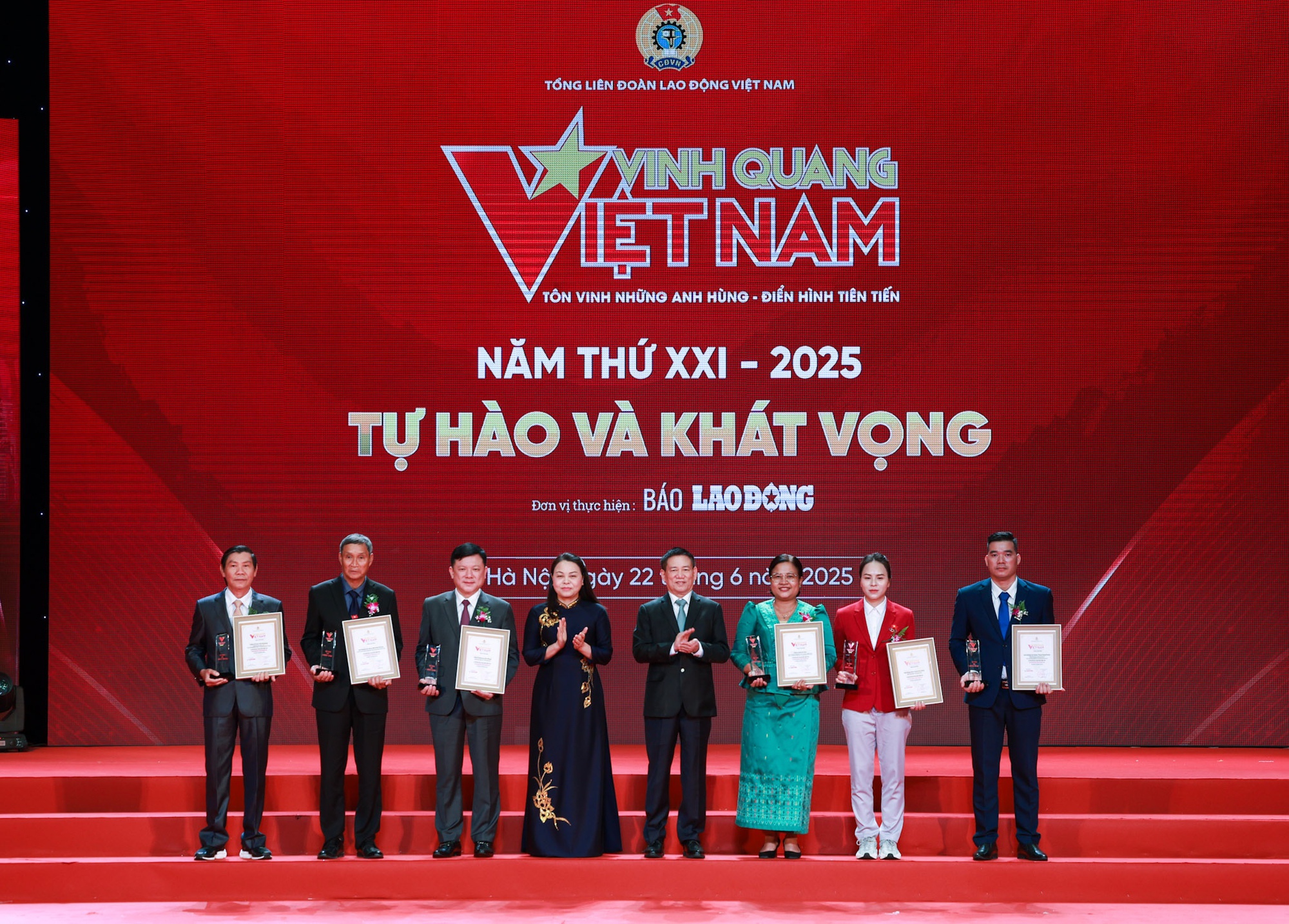 Mỗi người tốt, việc tốt là nguồn cảm hứng, tạo nên 'sức mạnh mềm' của dân tộc- Ảnh 3. Mỗi người tốt, việc tốt là nguồn cảm hứng, tạo nên 'sức mạnh mềm' của dân tộc- Ảnh 3.