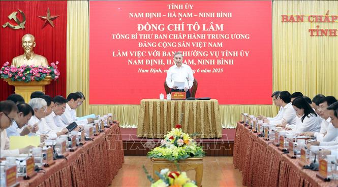 Tổng Bí thư Tô Lâm: Kiến tạo một không gian phát triển hiện đại và năng động với Ninh Bình giữ vai trò trung tâm- Ảnh 2. Tổng Bí thư Tô Lâm: Kiến tạo một không gian phát triển hiện đại và năng động với Ninh Bình giữ vai trò trung tâm- Ảnh 2.