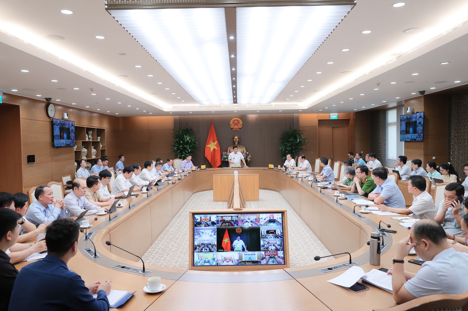 Bảo đảm vận hành thông suốt hệ thống thông tin trong chính quyền 2 cấp- Ảnh 3. Bảo đảm vận hành thông suốt hệ thống thông tin trong chính quyền 2 cấp- Ảnh 3.