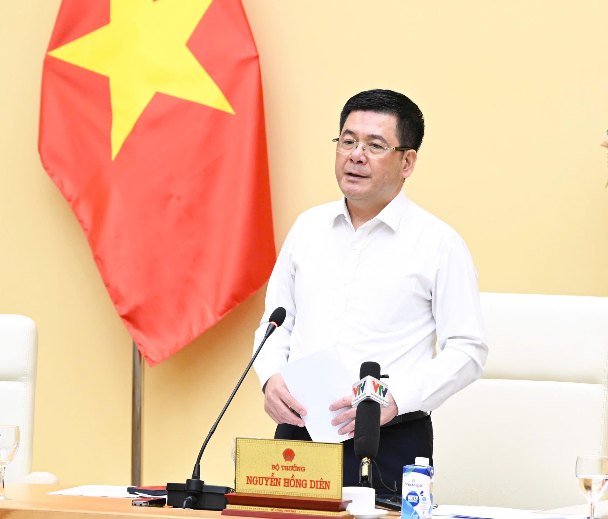 Sẵn sàng kịch bản ứng phó, bảo đảm cung ứng đủ điện cho nửa cuối năm 2025- Ảnh 2. Sẵn sàng kịch bản ứng phó, bảo đảm cung ứng đủ điện cho nửa cuối năm 2025- Ảnh 2.