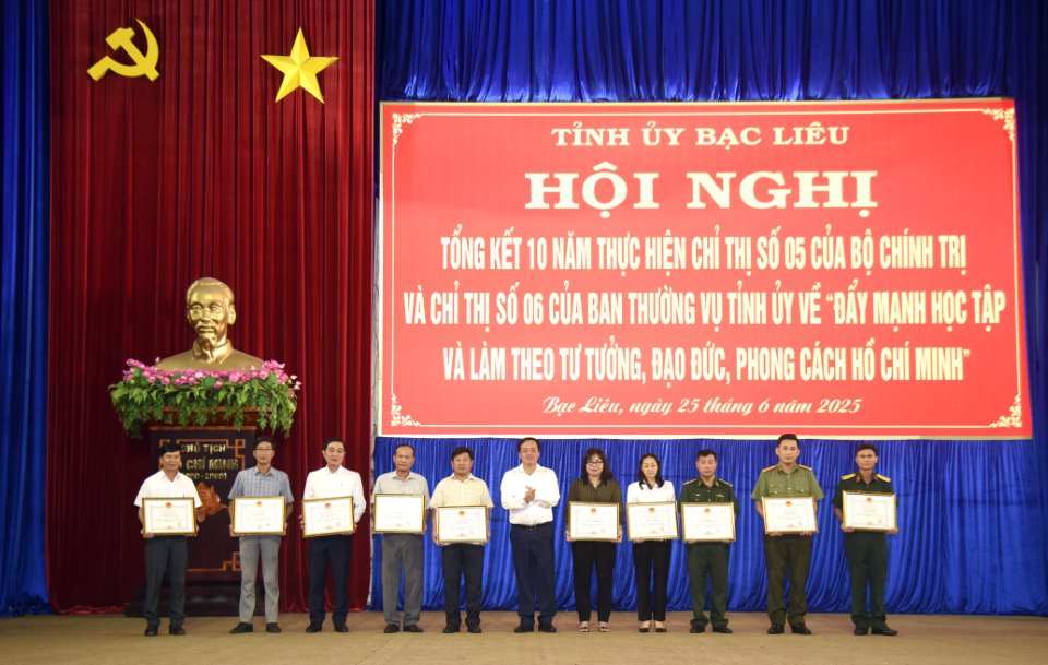 Bạc Liêu: Học tập và làm theo Bác đã trở thành nền nếp, thường xuyên, đi vào chiều sâu- Ảnh 1. Bạc Liêu: Học tập và làm theo Bác đã trở thành nền nếp, thường xuyên, đi vào chiều sâu- Ảnh 1.