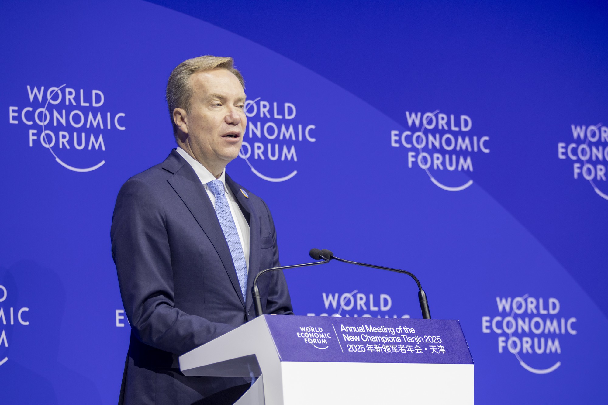 Thủ tướng Phạm Minh Chính dự Phiên khai mạc toàn thể WEF Thiên Tân 2025- Ảnh 3. Thủ tướng Phạm Minh Chính dự Phiên khai mạc toàn thể WEF Thiên Tân 2025- Ảnh 3.