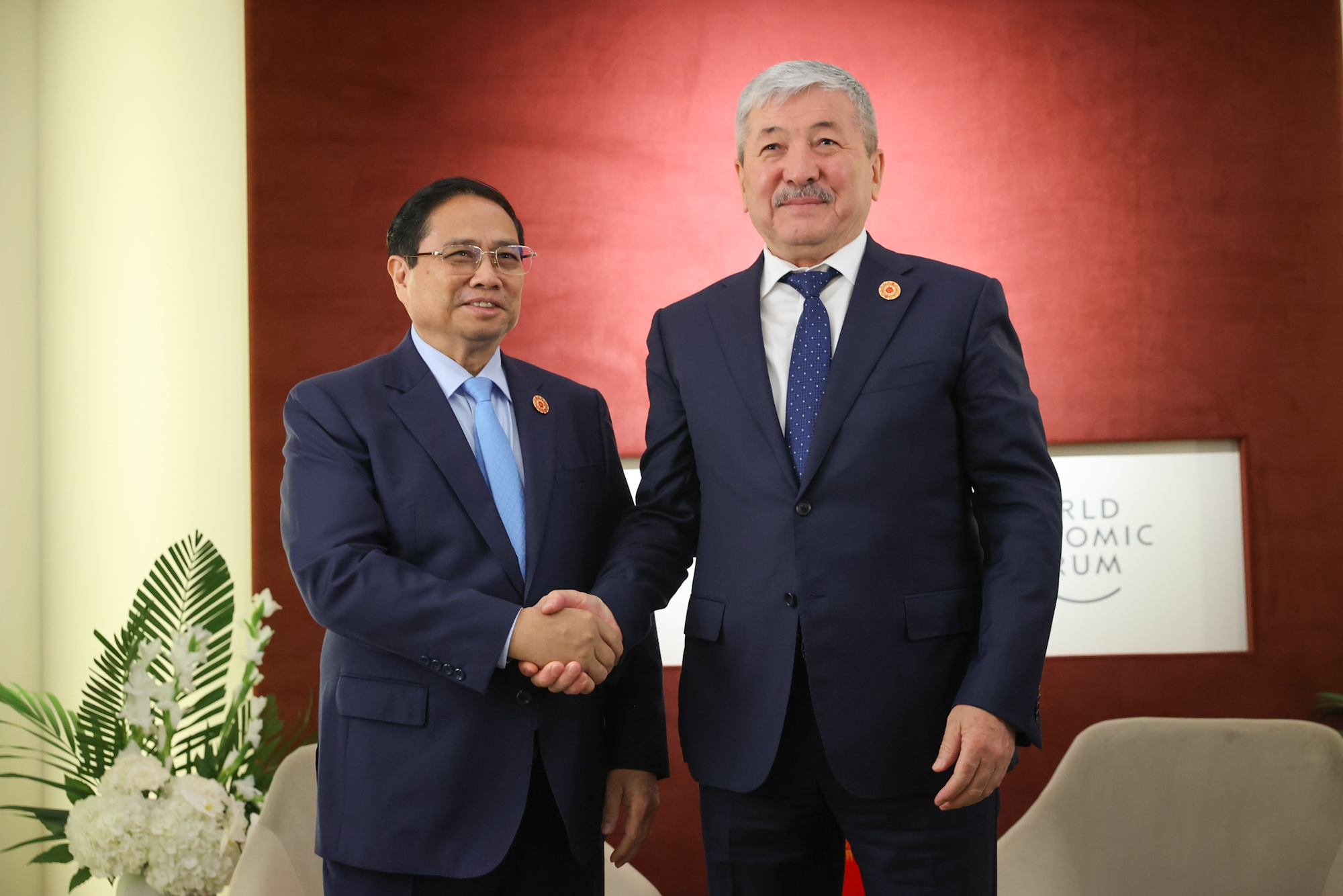 Thủ tướng đề xuất kết nối đường sắt Việt Nam - Kyrgyzstan và với các nước Trung Á- Ảnh 1. Thủ tướng đề xuất kết nối đường sắt Việt Nam - Kyrgyzstan và với các nước Trung Á- Ảnh 1.