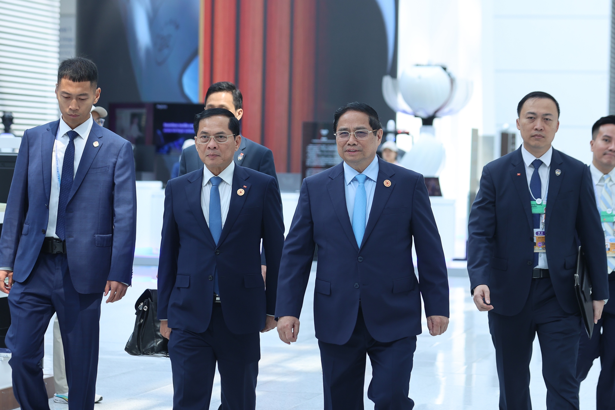 Thủ tướng Phạm Minh Chính dự Phiên khai mạc toàn thể WEF Thiên Tân 2025- Ảnh 1. Thủ tướng Phạm Minh Chính dự Phiên khai mạc toàn thể WEF Thiên Tân 2025- Ảnh 1.