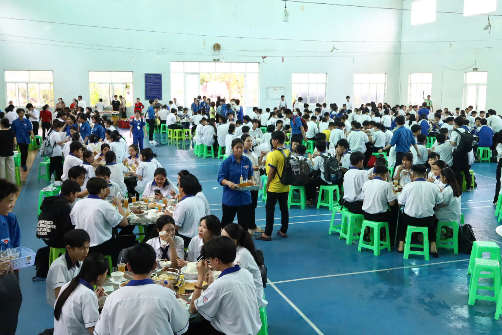 Ngày thi tốt nghiệp đầu tiên tại ĐBSCL diễn ra nghiêm túc, an toàn- Ảnh 3. Ngày thi tốt nghiệp đầu tiên tại ĐBSCL diễn ra nghiêm túc, an toàn- Ảnh 3.
