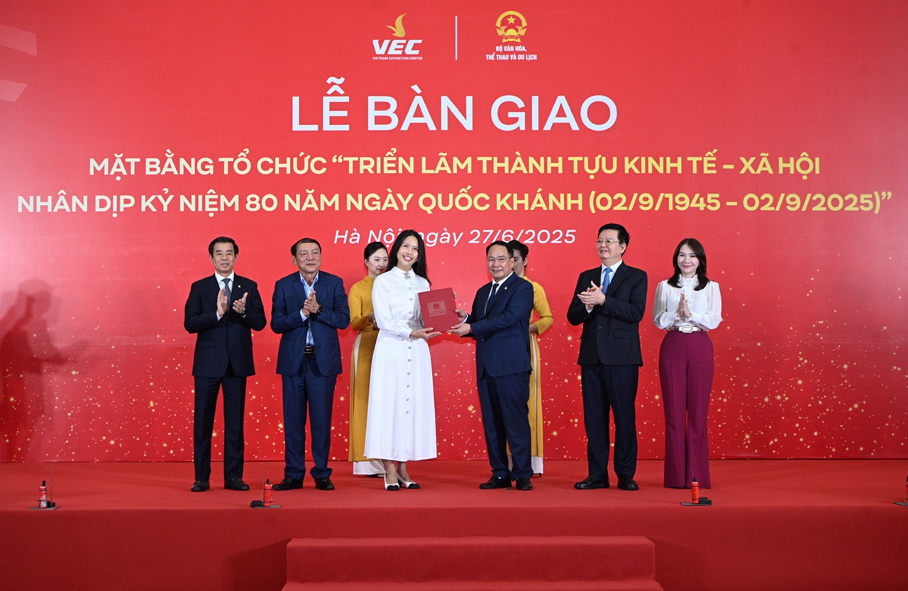 Trung tâm Triển lãm Việt Nam: Tổ hợp triển lãm, kinh tế, văn hóa hiện đại và lớn nhất Đông Nam Á- Ảnh 1. Trung tâm Triển lãm Việt Nam: Tổ hợp triển lãm, kinh tế, văn hóa hiện đại và lớn nhất Đông Nam Á- Ảnh 1.