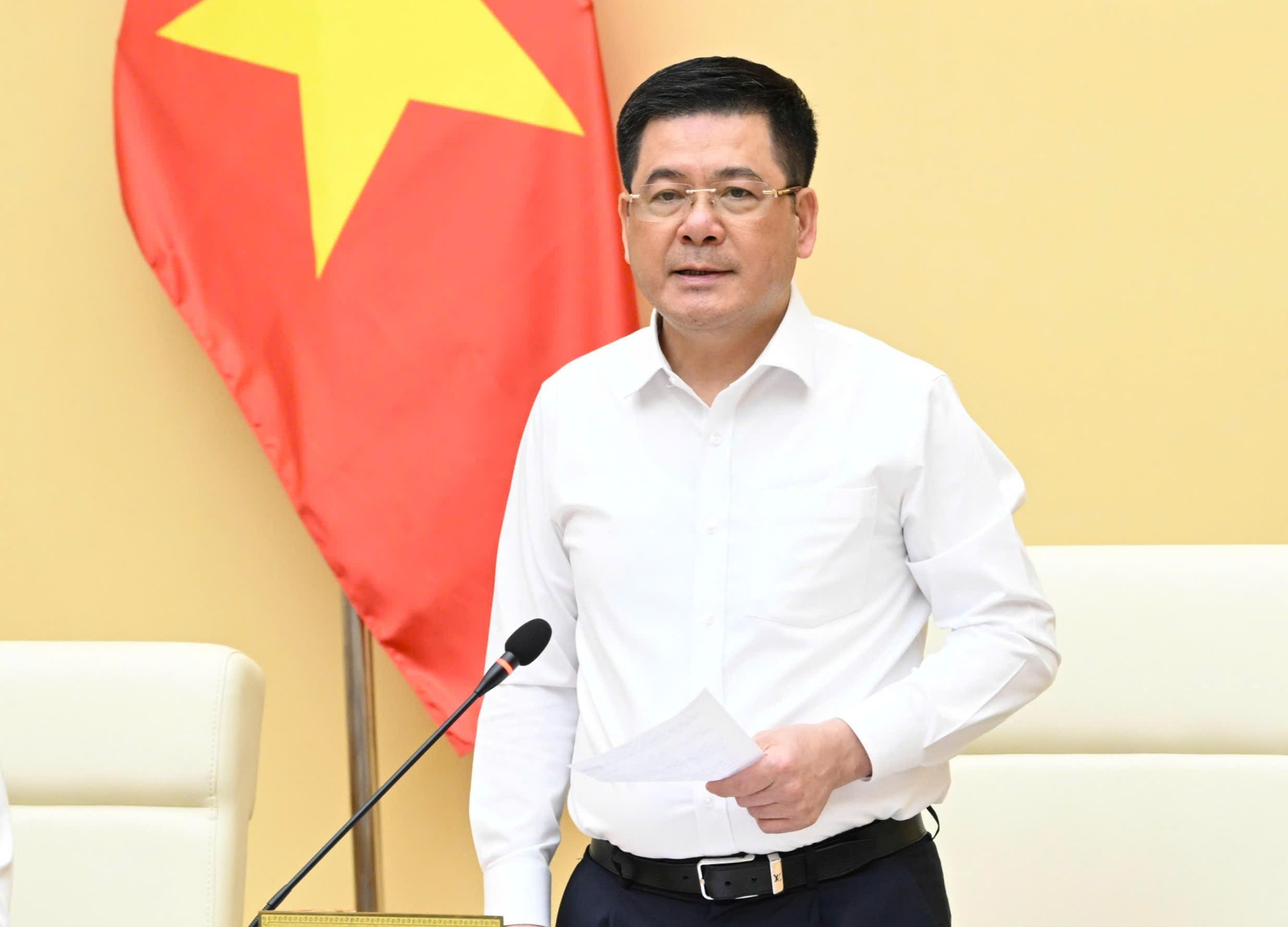 Bộ Công Thương lập đường dây nóng hỗ trợ địa phương triển khai phân cấp, phân quyền- Ảnh 1. Bộ Công Thương lập đường dây nóng hỗ trợ địa phương triển khai phân cấp, phân quyền- Ảnh 1.