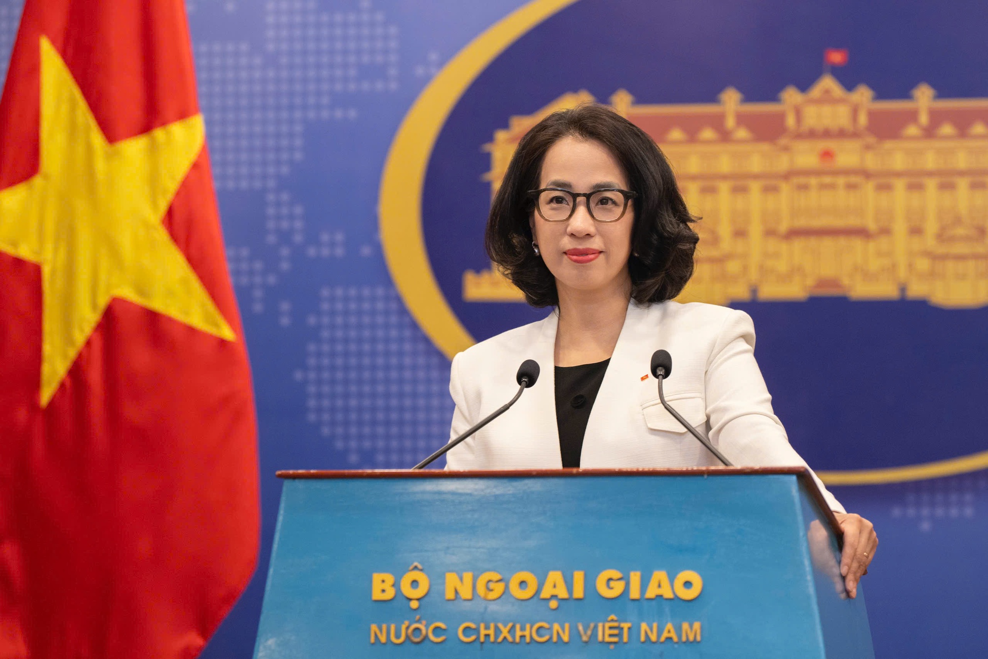 Việt Nam hoan nghênh thoả thuận ngừng bắn giữa Israel và Iran- Ảnh 1. Việt Nam hoan nghênh thoả thuận ngừng bắn giữa Israel và Iran- Ảnh 1.