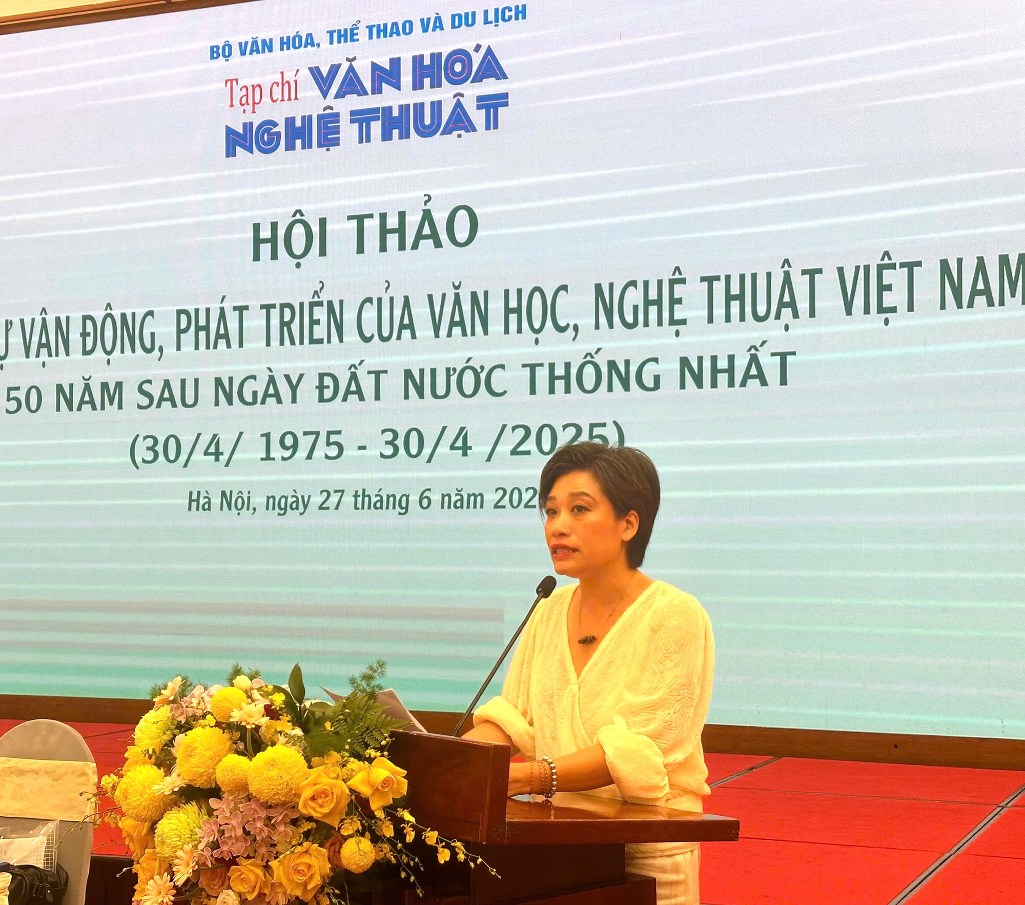 Văn học, nghệ thuật Việt Nam không ngừng phát triển, đồng hành cùng dân tộc- Ảnh 3. Văn học, nghệ thuật Việt Nam không ngừng phát triển, đồng hành cùng dân tộc- Ảnh 3.