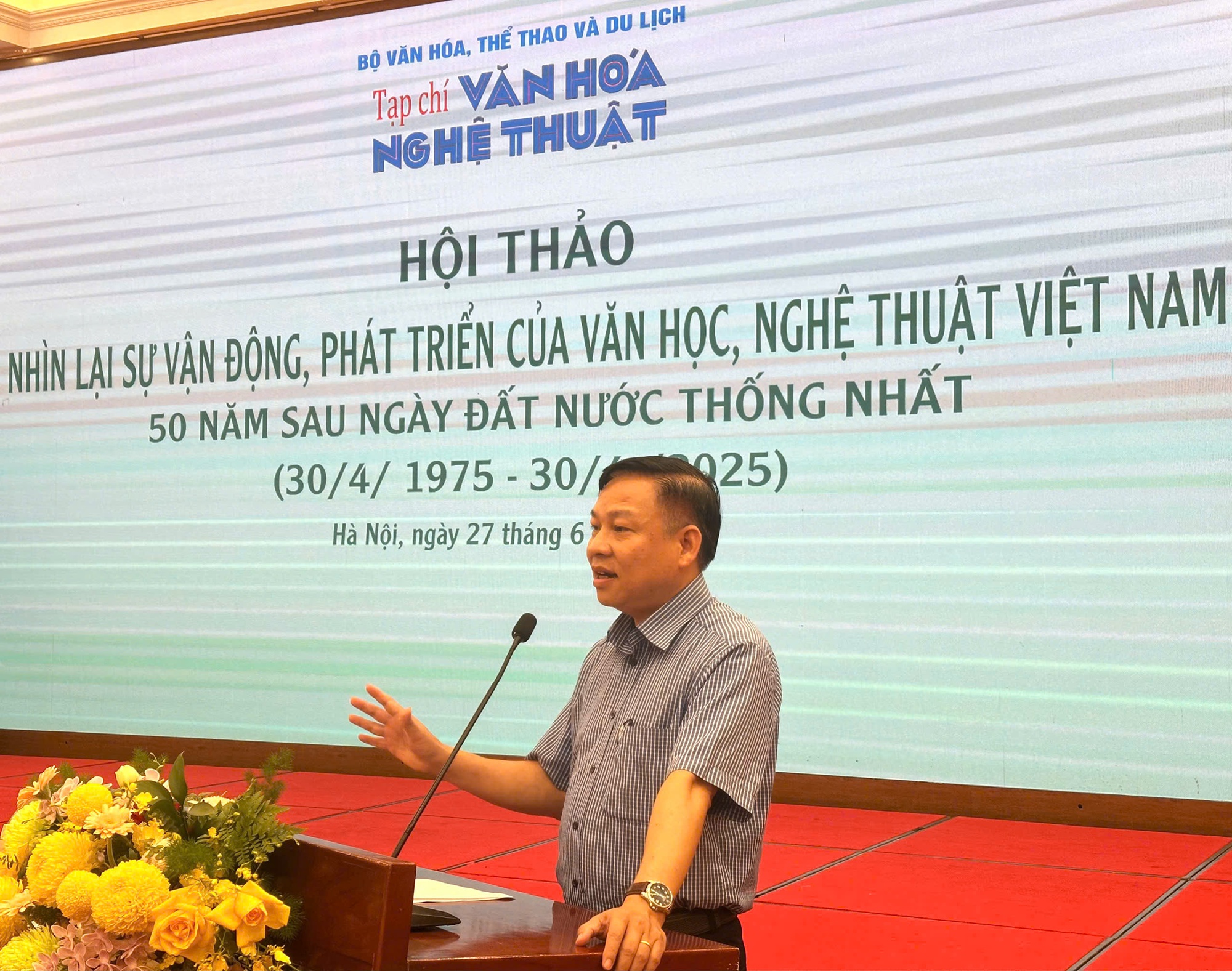 Văn học, nghệ thuật Việt Nam không ngừng phát triển, đồng hành cùng dân tộc- Ảnh 5. Văn học, nghệ thuật Việt Nam không ngừng phát triển, đồng hành cùng dân tộc- Ảnh 5.