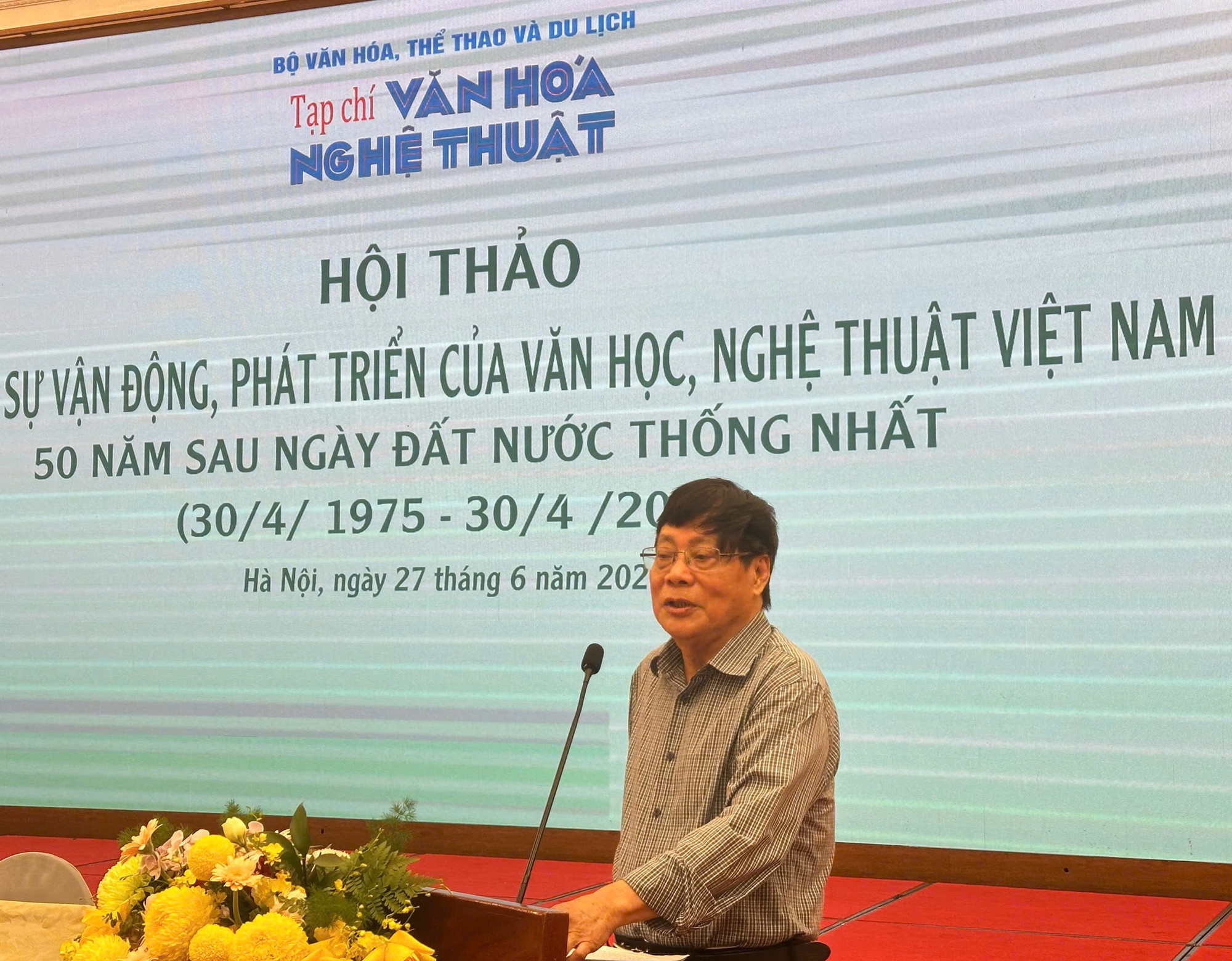 Văn học, nghệ thuật Việt Nam không ngừng phát triển, đồng hành cùng dân tộc- Ảnh 4. Văn học, nghệ thuật Việt Nam không ngừng phát triển, đồng hành cùng dân tộc- Ảnh 4.