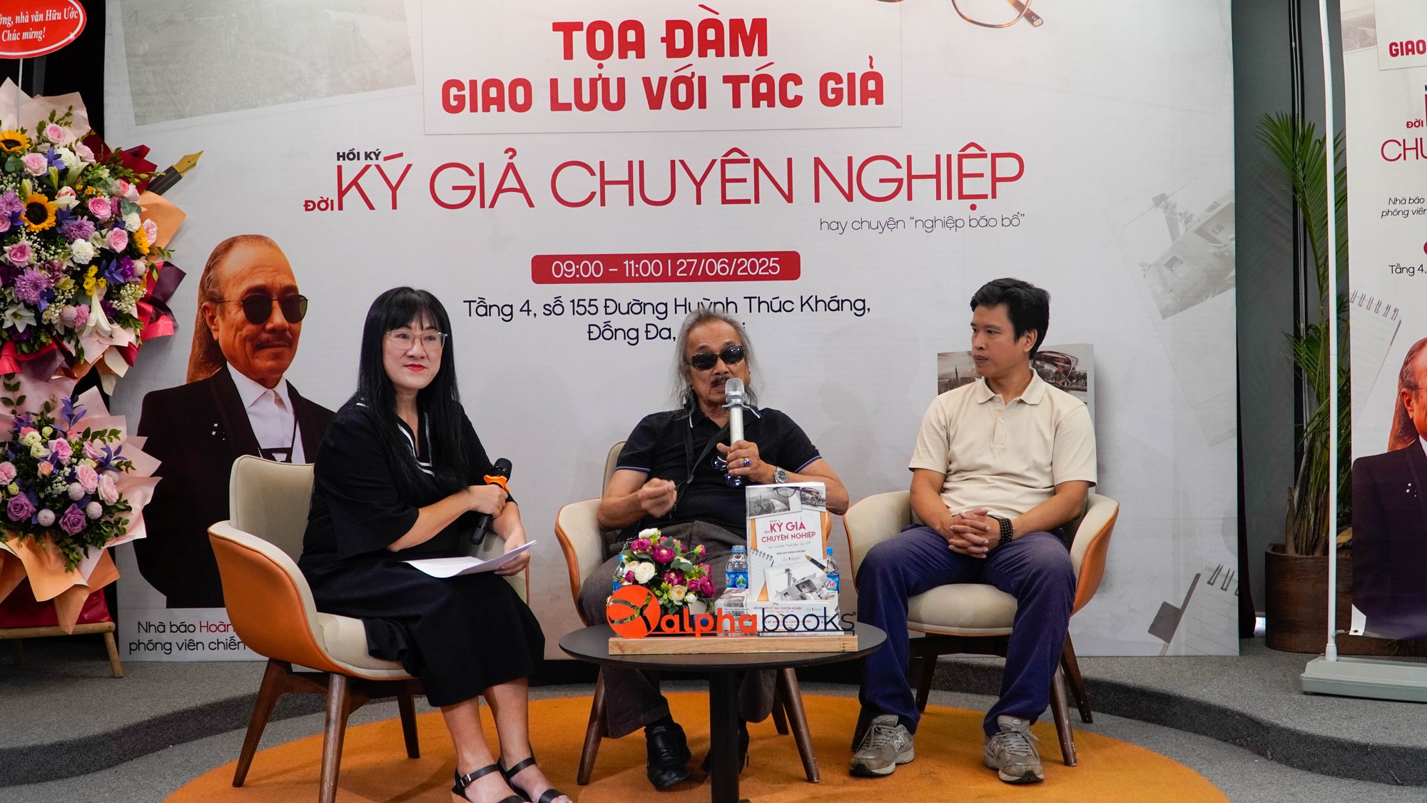 Hồi ký người làm báo giữa những thời kỳ đầy biến động của báo chí Việt Nam - Ảnh 1. Hồi ký người làm báo giữa những thời kỳ đầy biến động của báo chí Việt Nam - Ảnh 1.